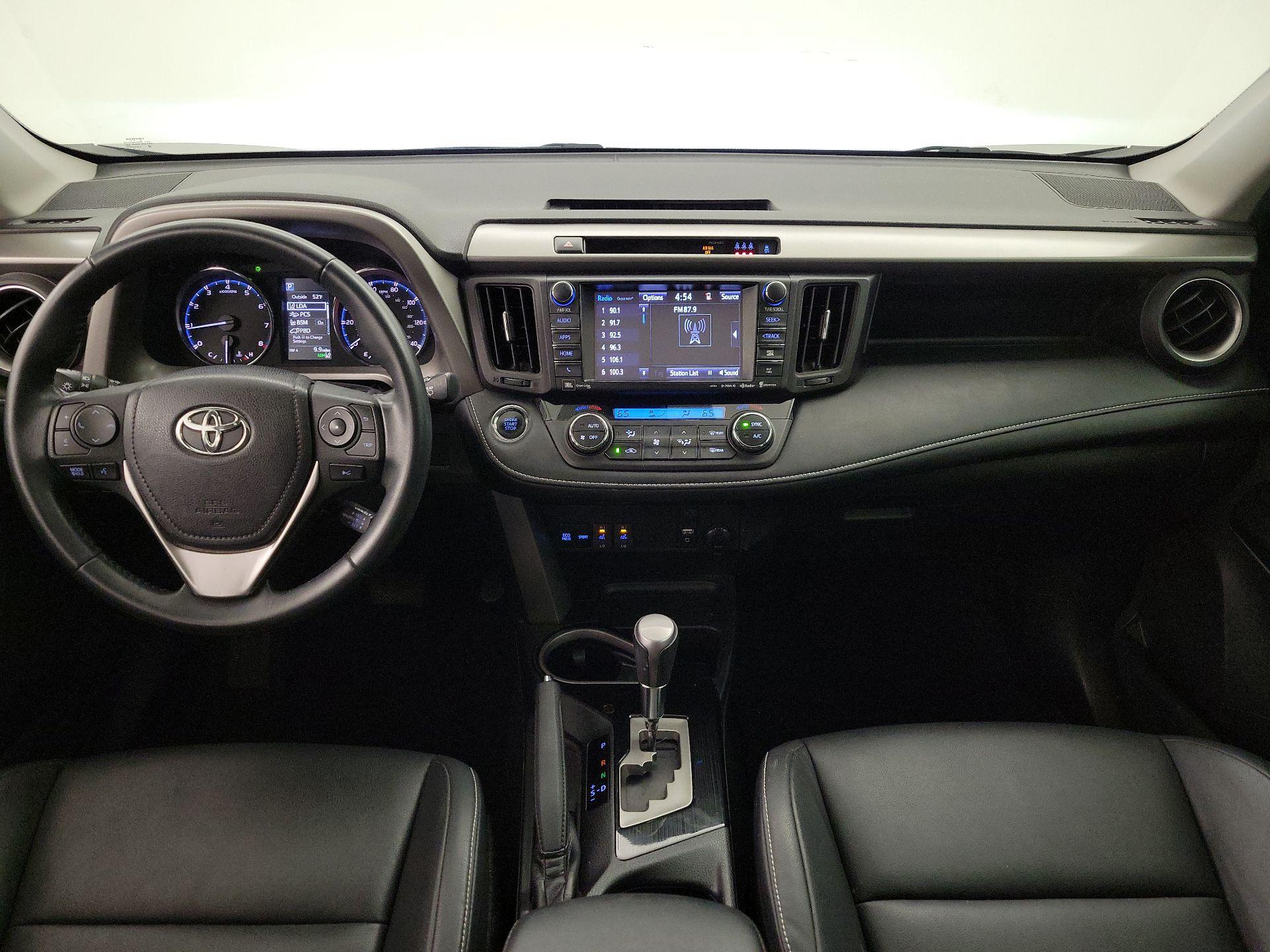 Thumbnail: 2018 Toyota RAV4 - 9