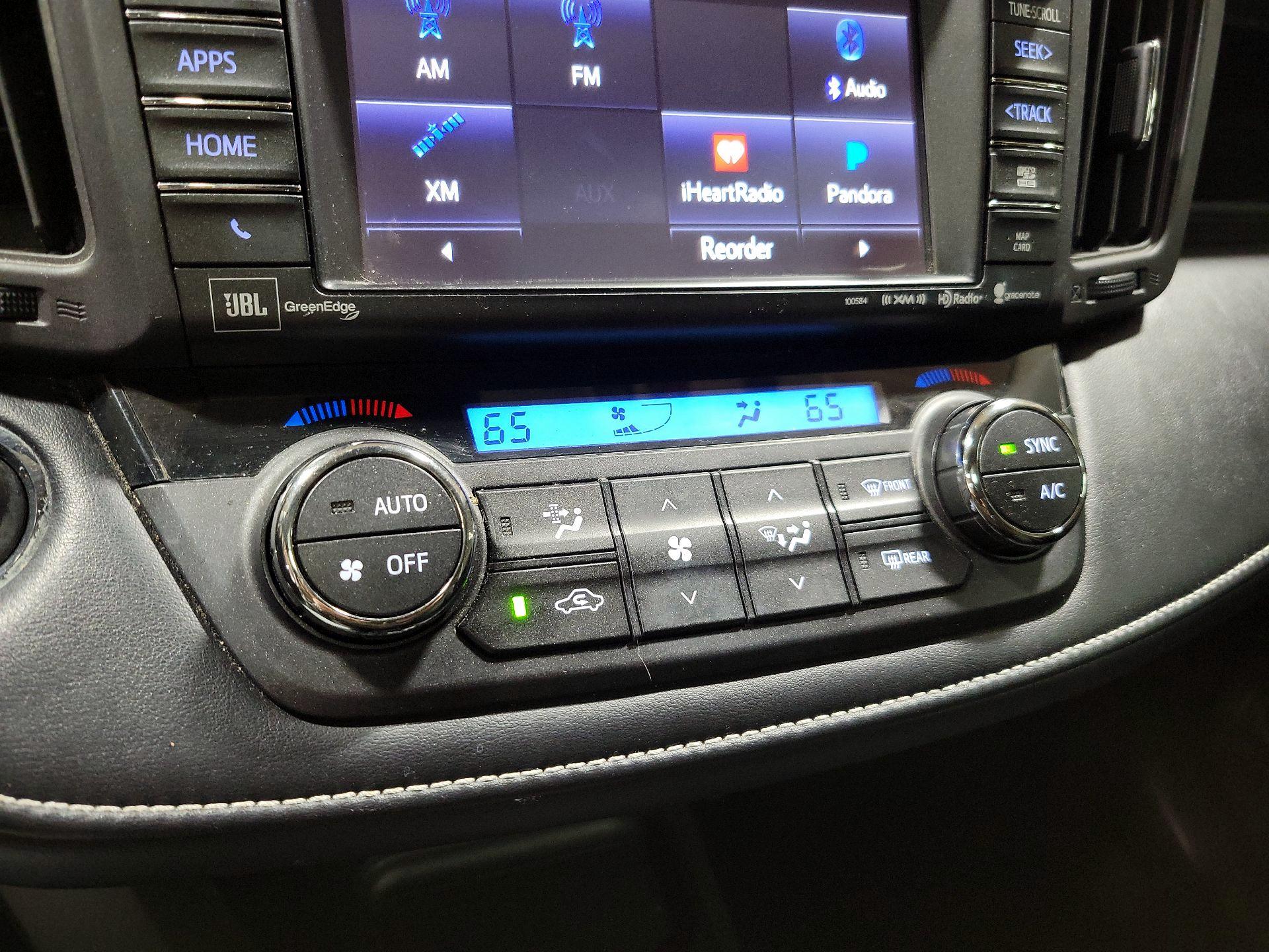 Thumbnail: 2018 Toyota RAV4 - 16