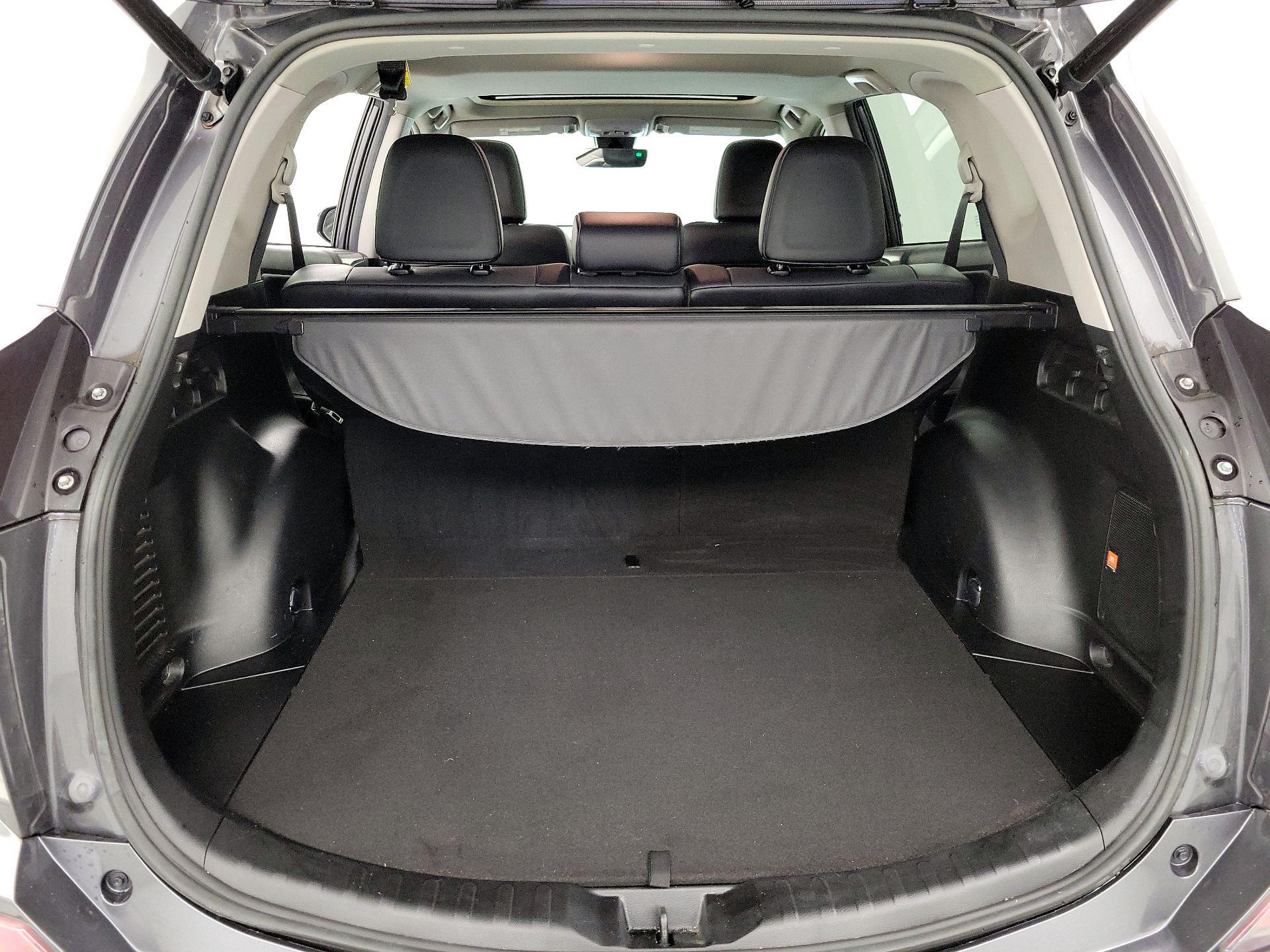 Thumbnail: 2018 Toyota RAV4 - 20