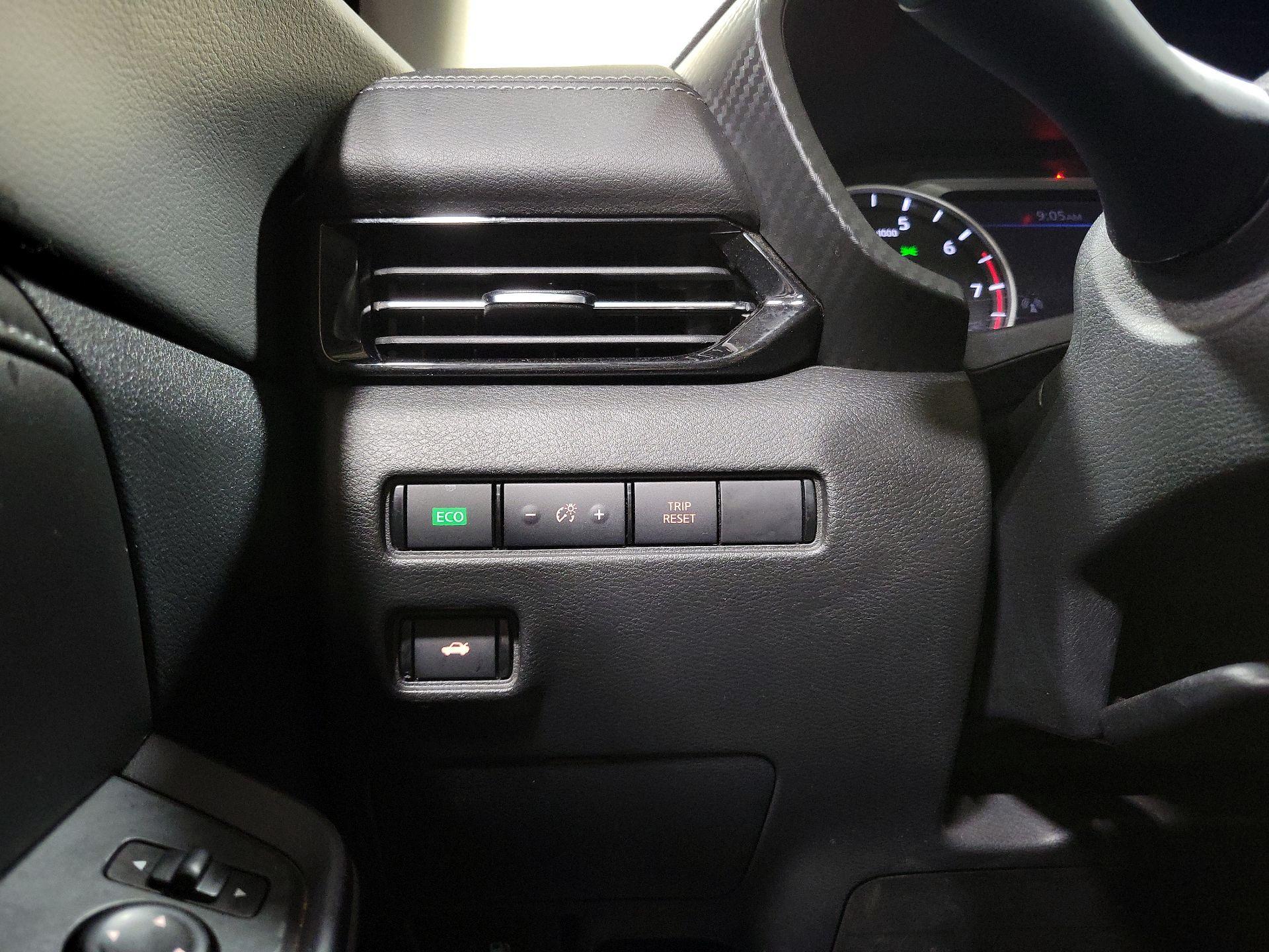 Thumbnail: 2020 Nissan Sentra - 13