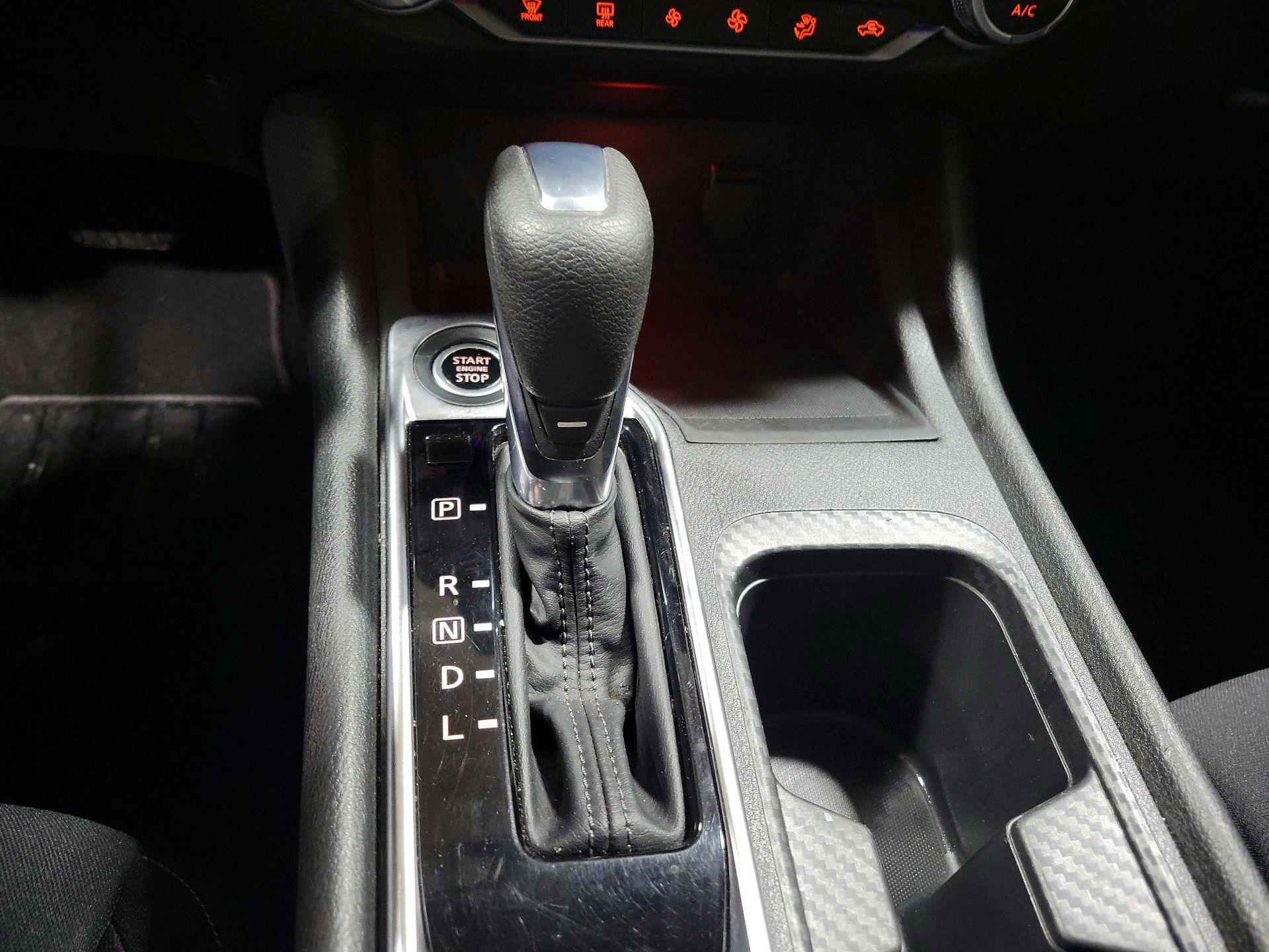 Thumbnail: 2020 Nissan Sentra - 17