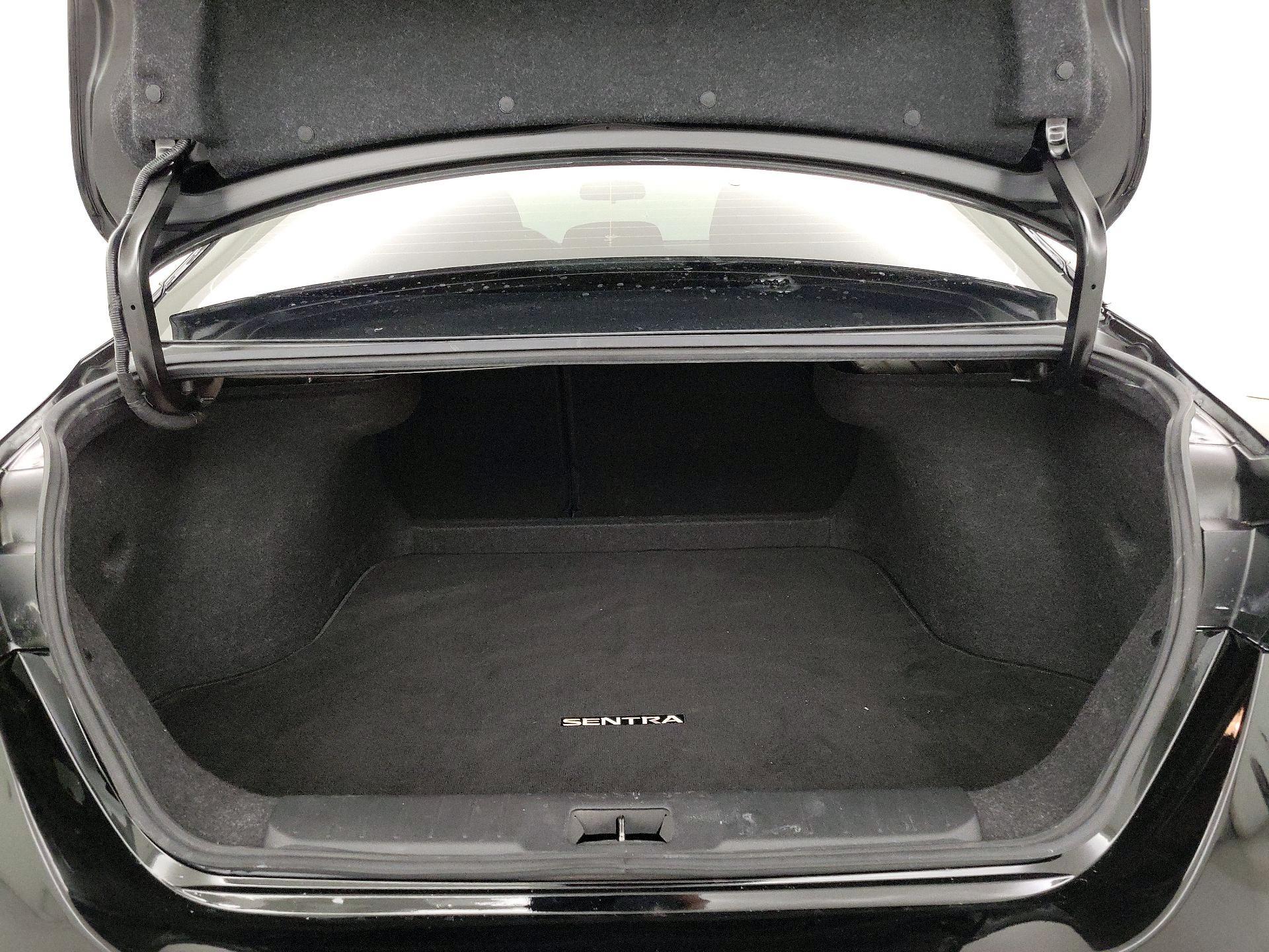 Thumbnail: 2020 Nissan Sentra - 19