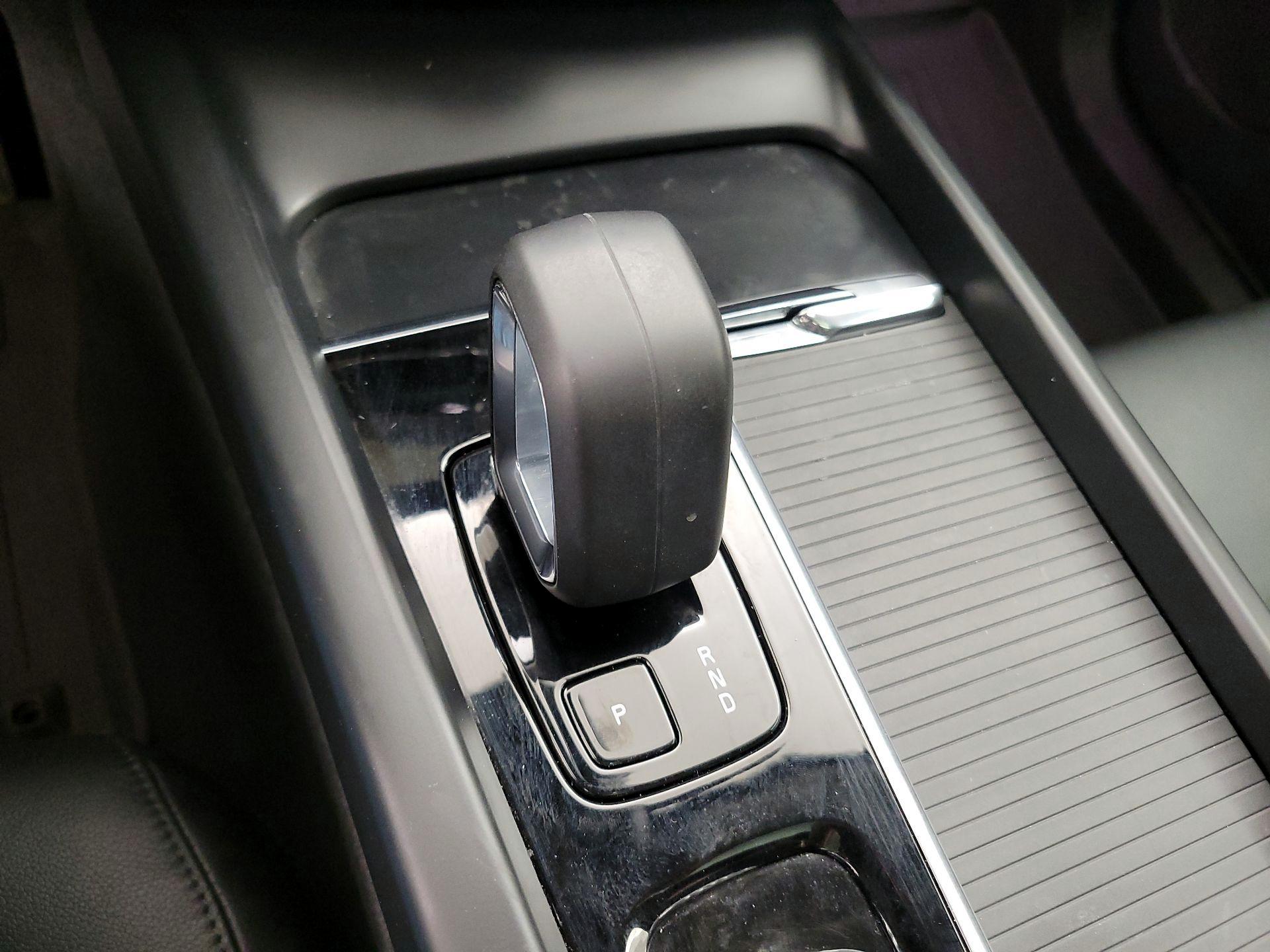 Thumbnail: 2024 Volvo XC60 - 17