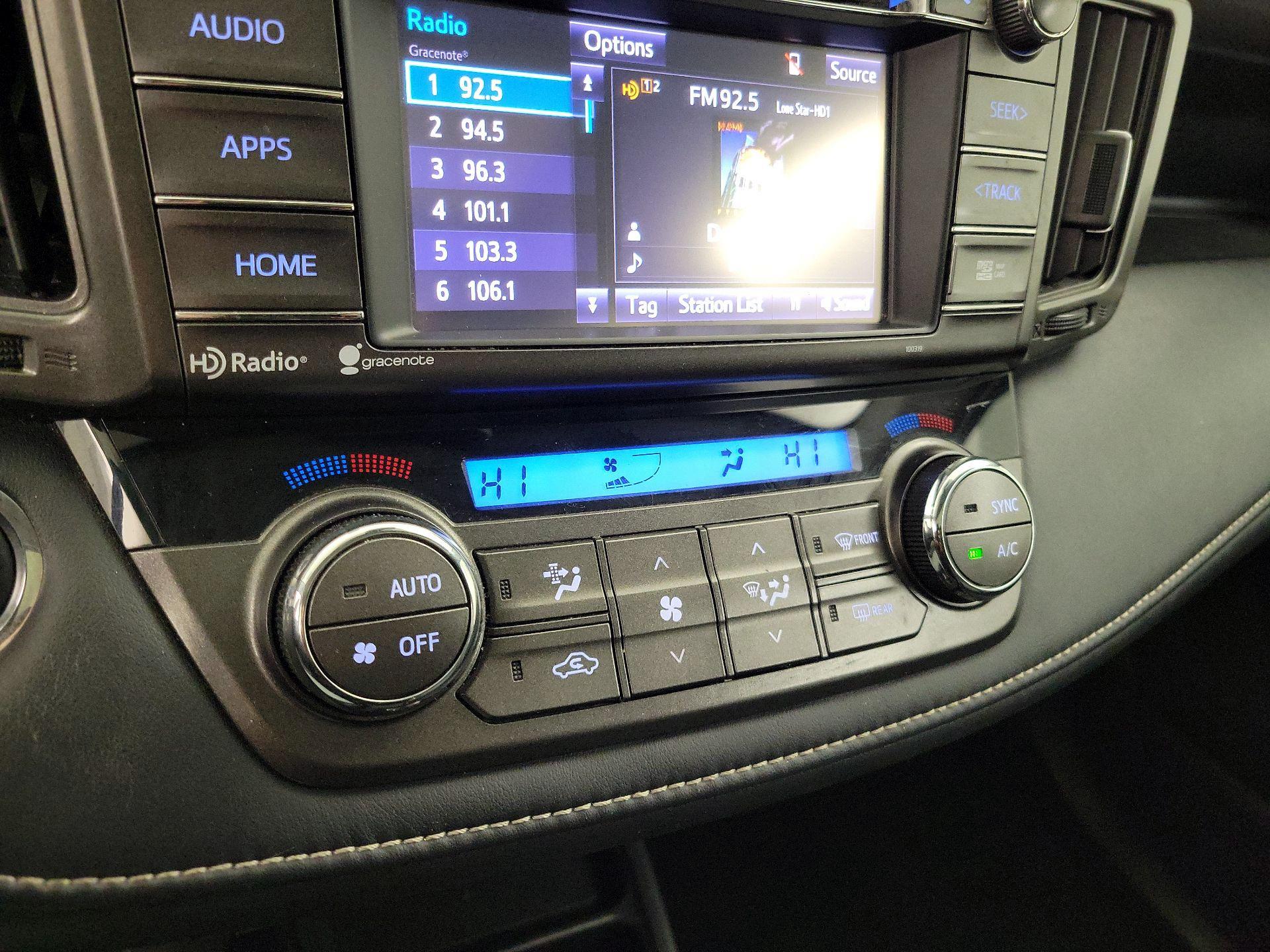 Thumbnail: 2015 Toyota RAV4 - 16