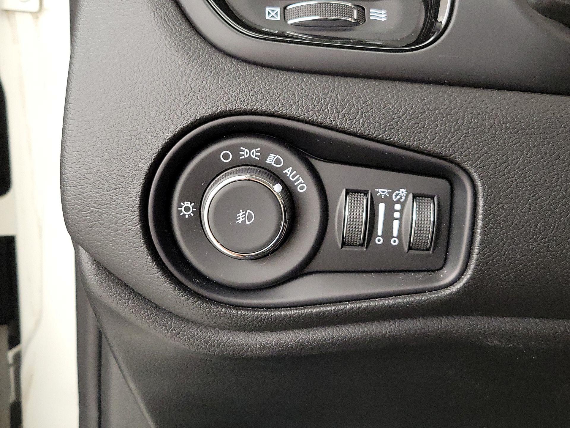 Thumbnail: 2023 Jeep Renegade - 13