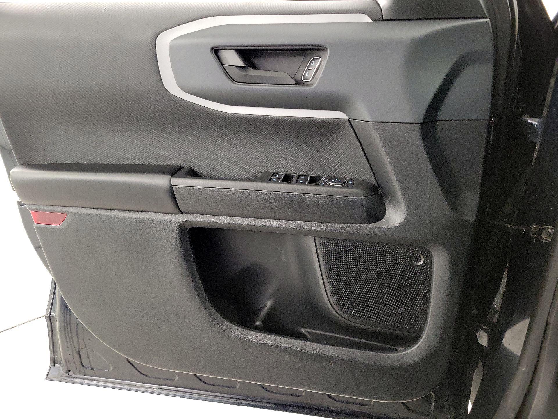 Thumbnail: 2022 Ford Bronco Sport - 12