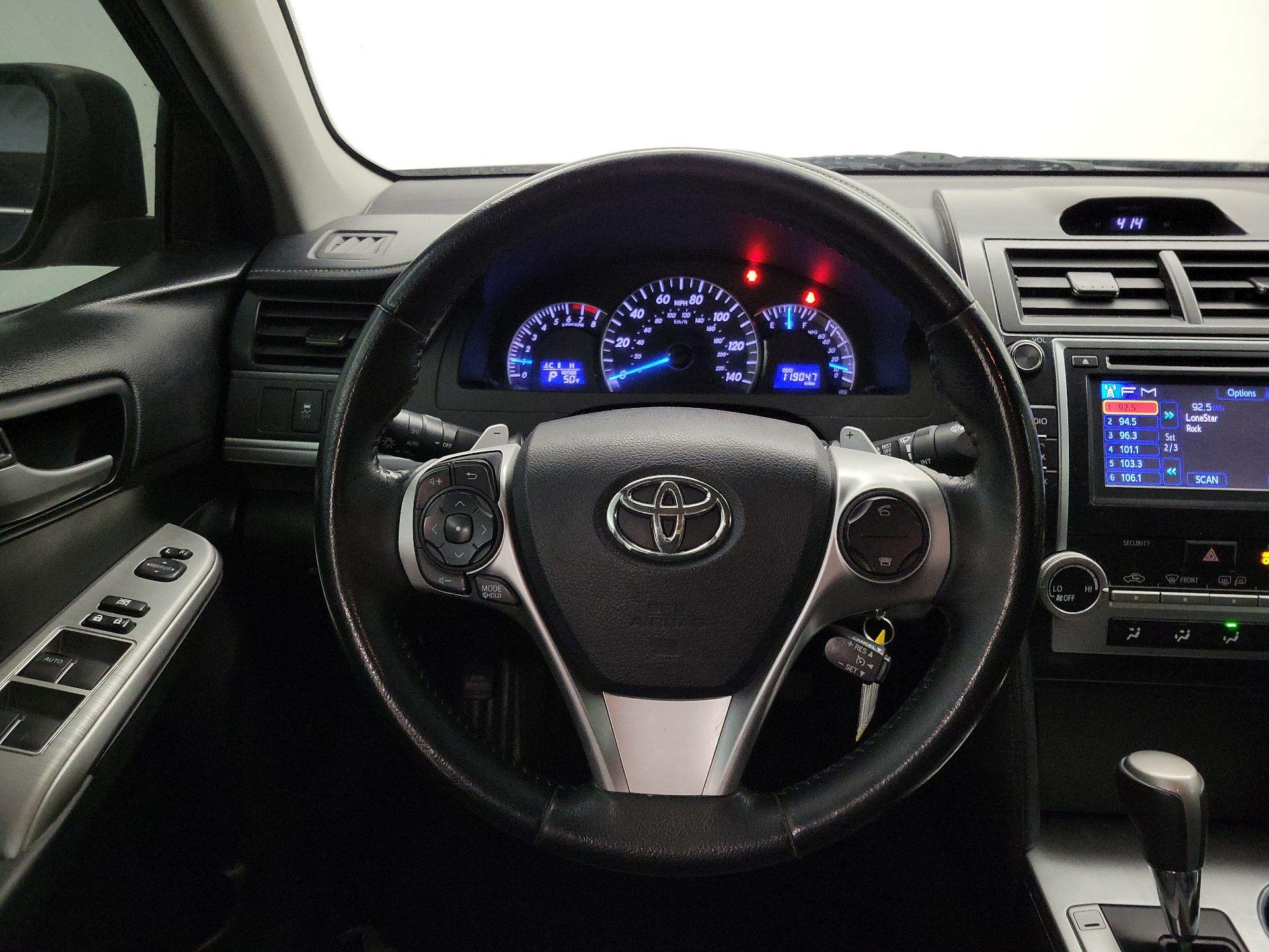 Thumbnail: 2014 Toyota Camry - 10