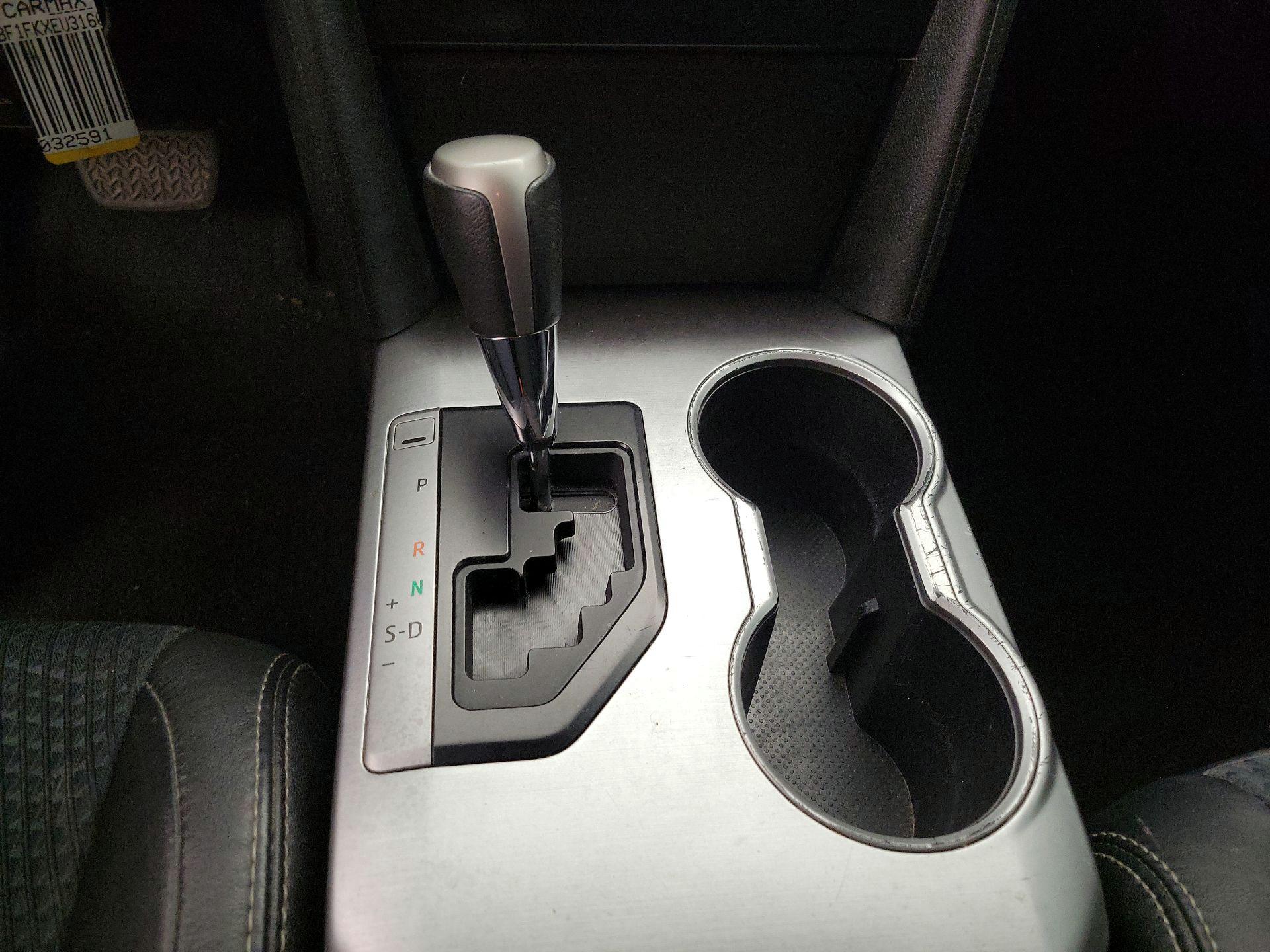 Thumbnail: 2014 Toyota Camry - 16