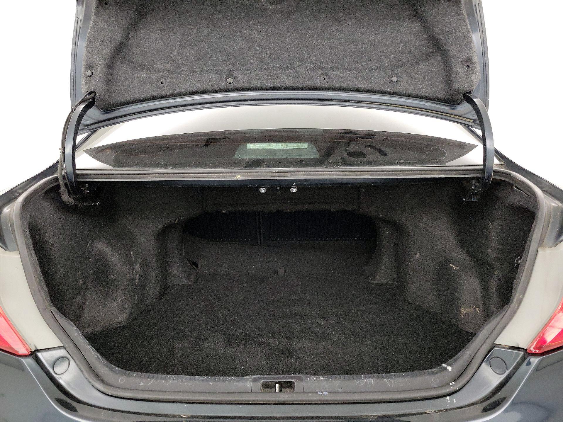 Thumbnail: 2014 Toyota Camry - 18