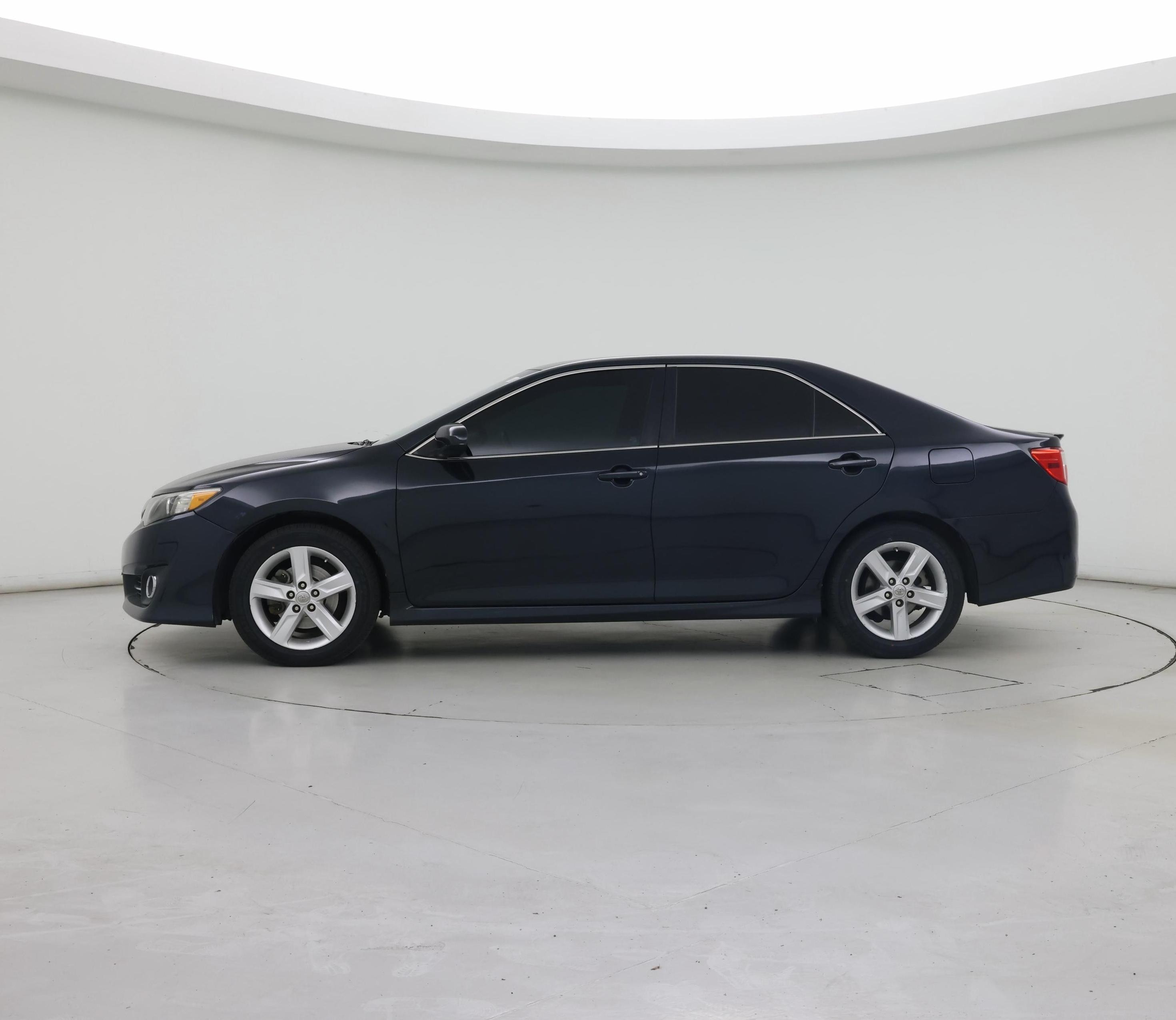 Thumbnail: 2014 Toyota Camry - 3