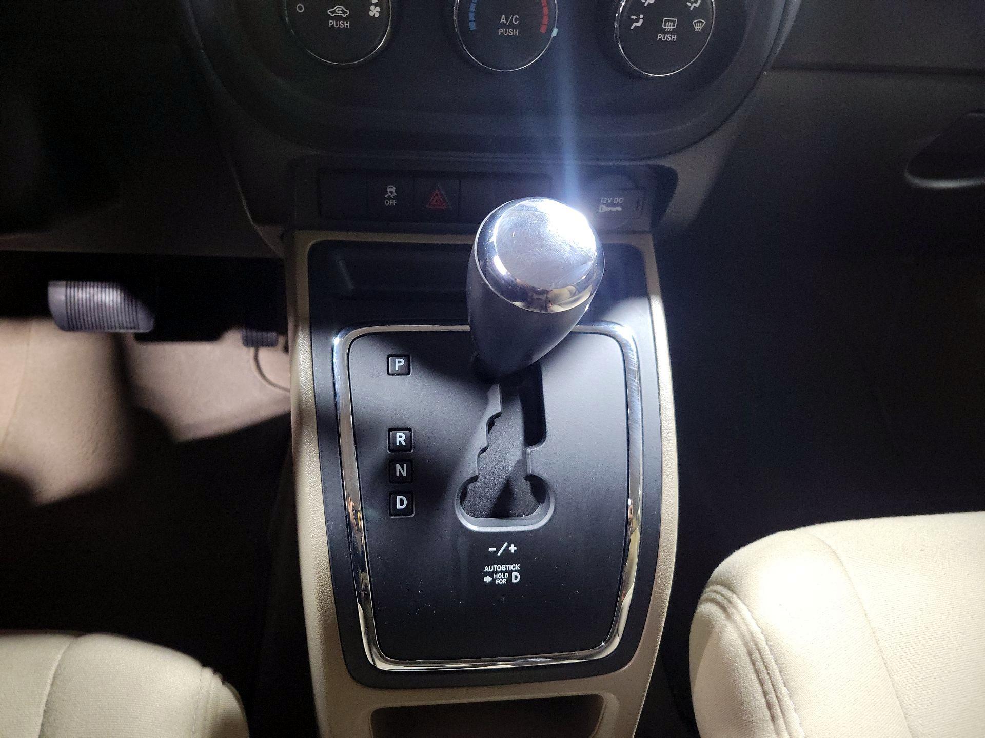 Thumbnail: 2014 Jeep Patriot - 15