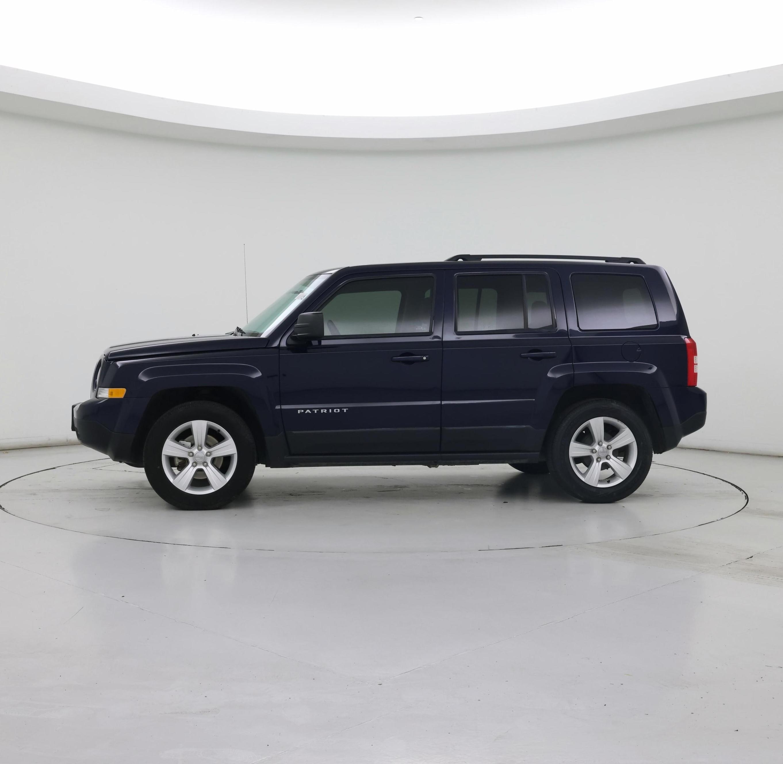 Thumbnail: 2014 Jeep Patriot - 3