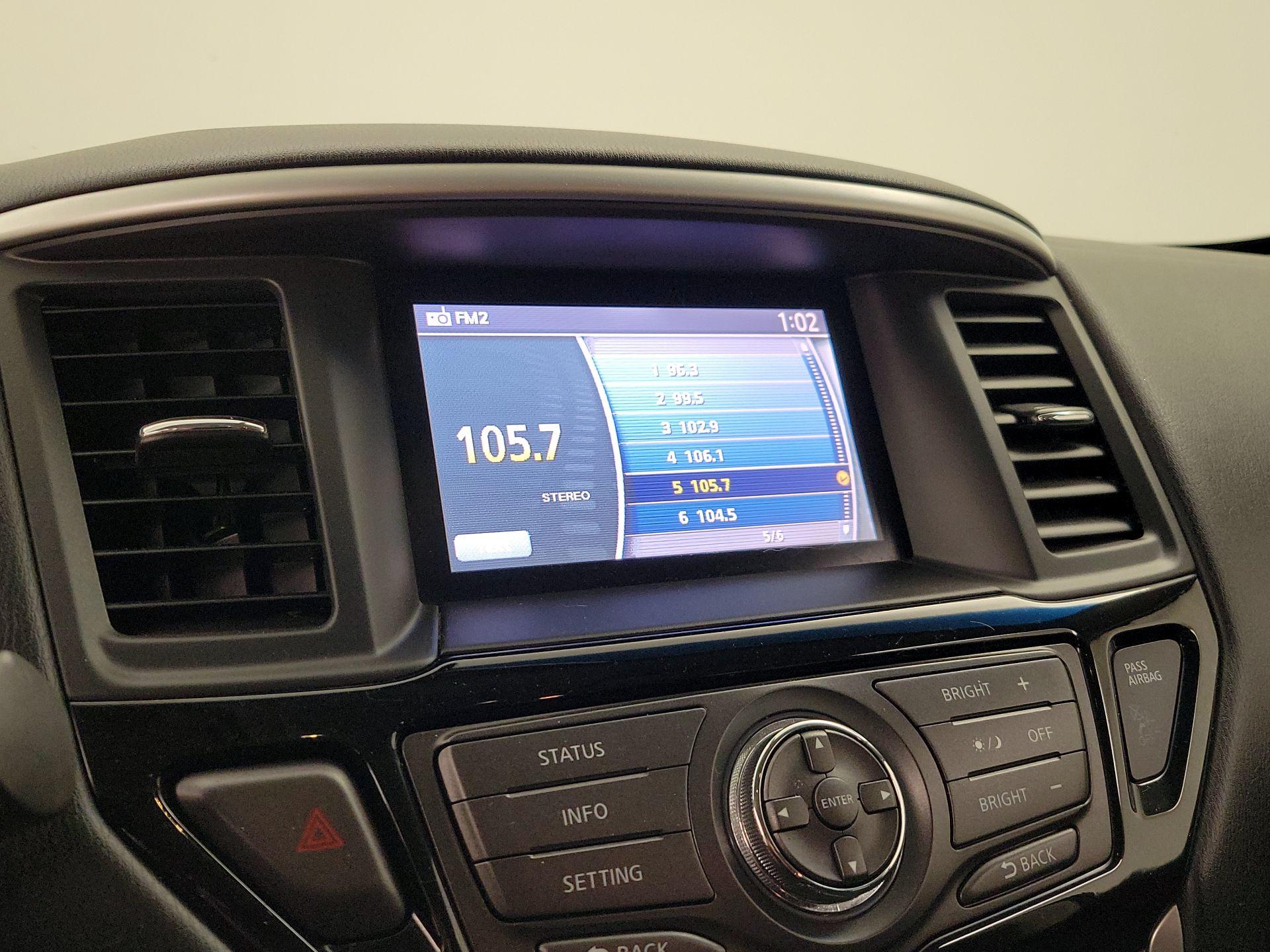 Thumbnail: 2014 Nissan Pathfinder - 15