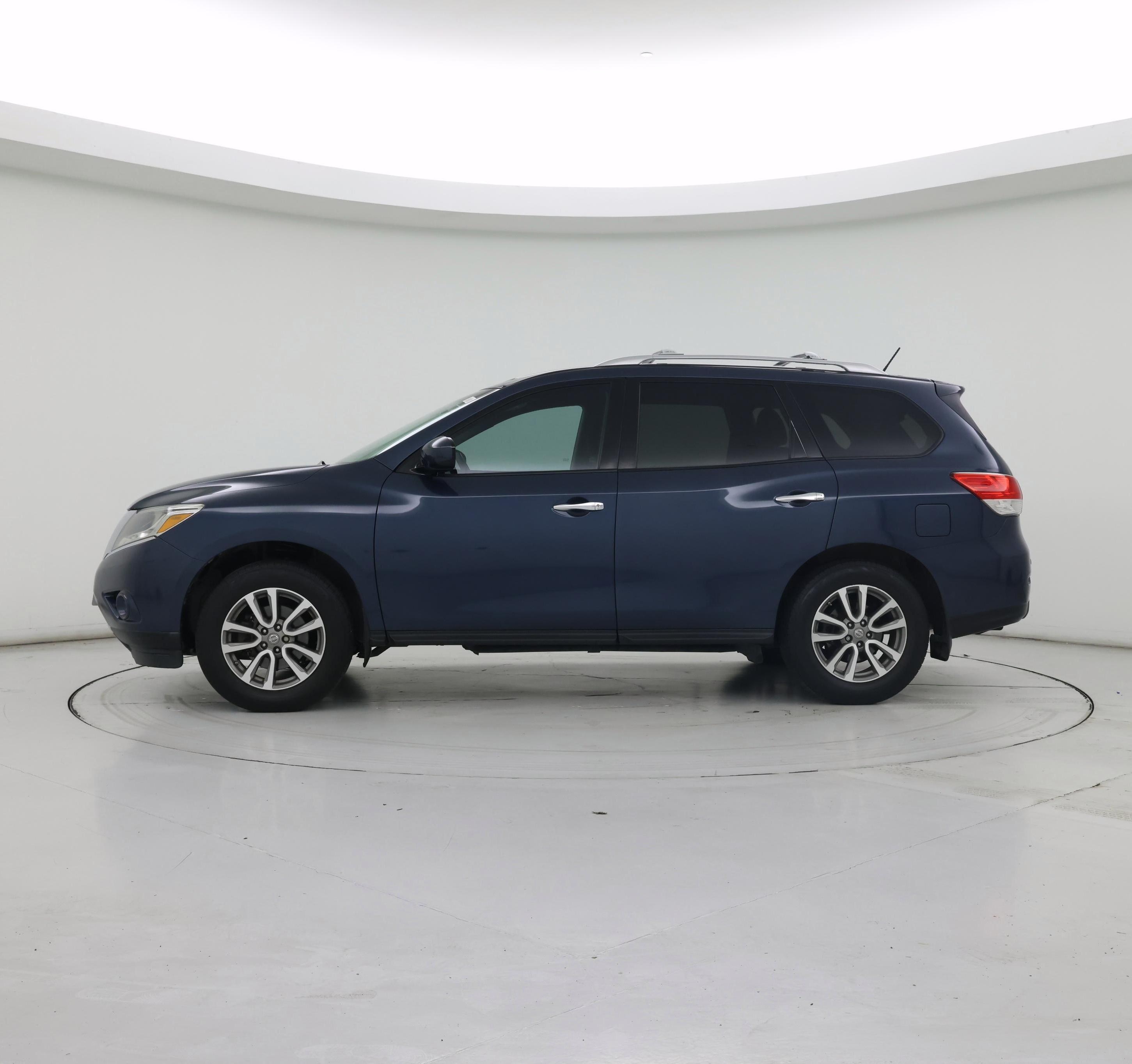 Thumbnail: 2014 Nissan Pathfinder - 3