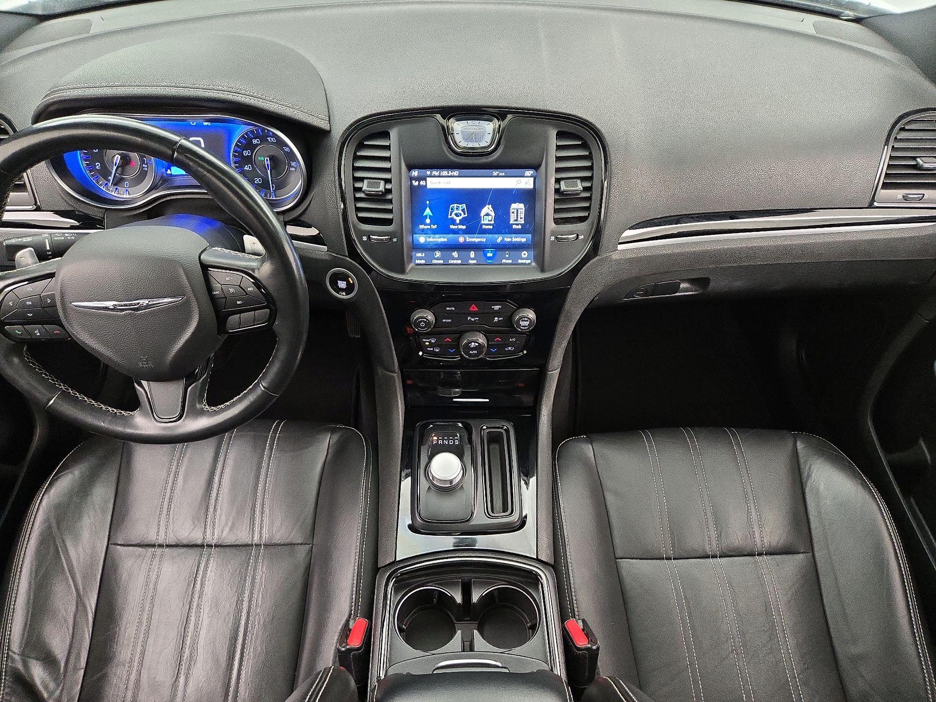 Thumbnail: 2022 Chrysler 300 - 9