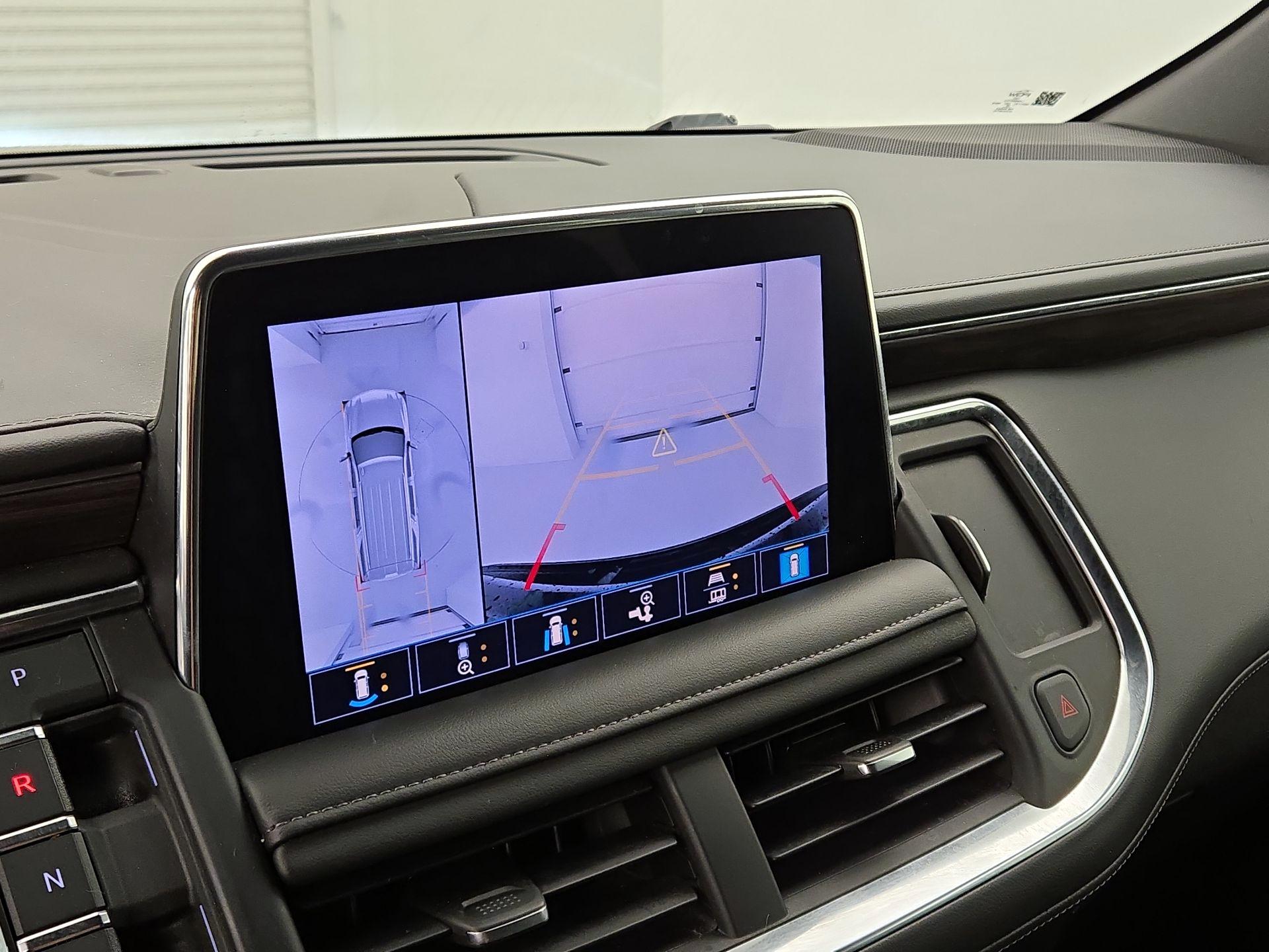 Thumbnail: 2021 Chevrolet Tahoe - 14