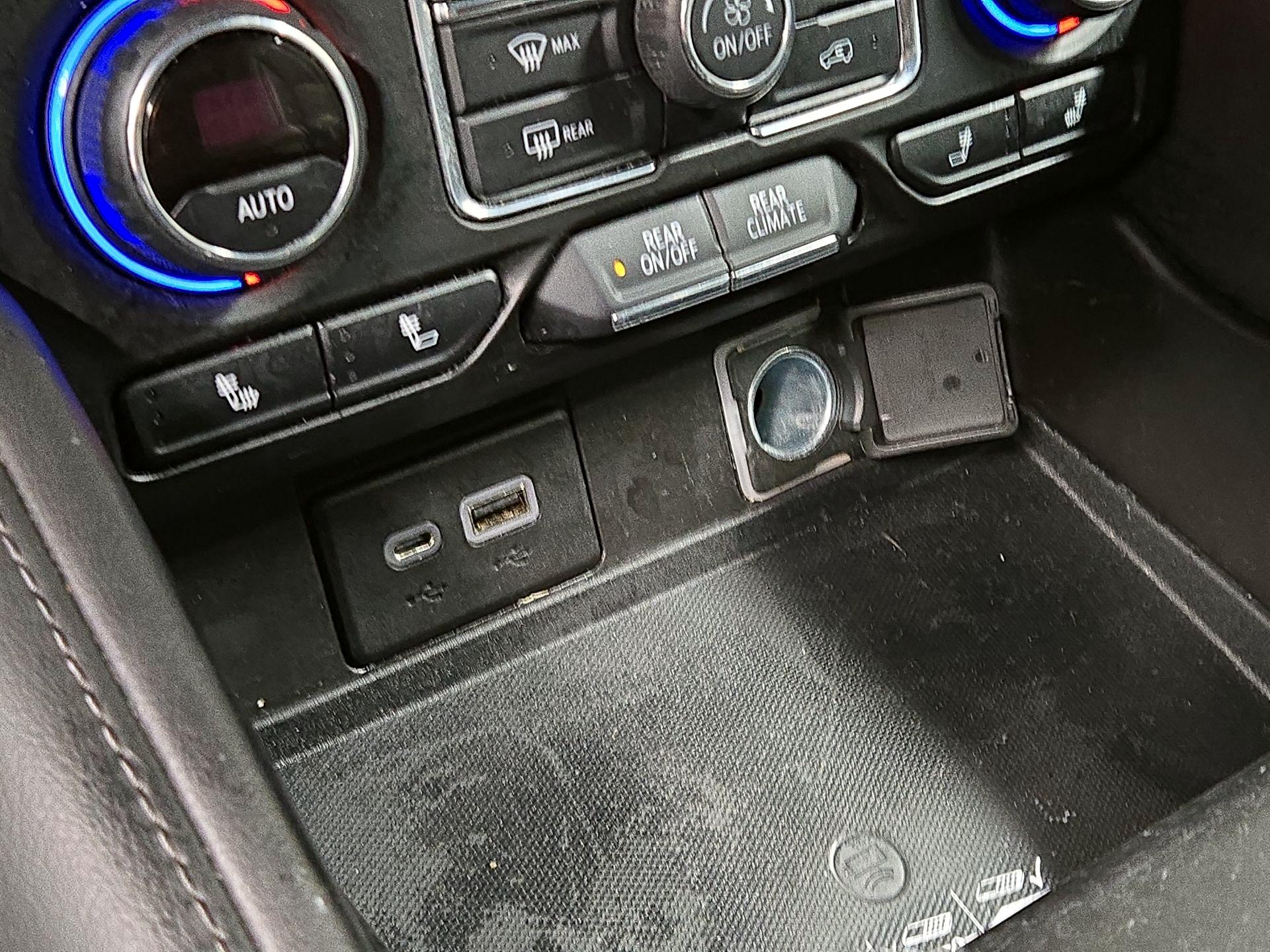 Thumbnail: 2021 Chevrolet Tahoe - 18