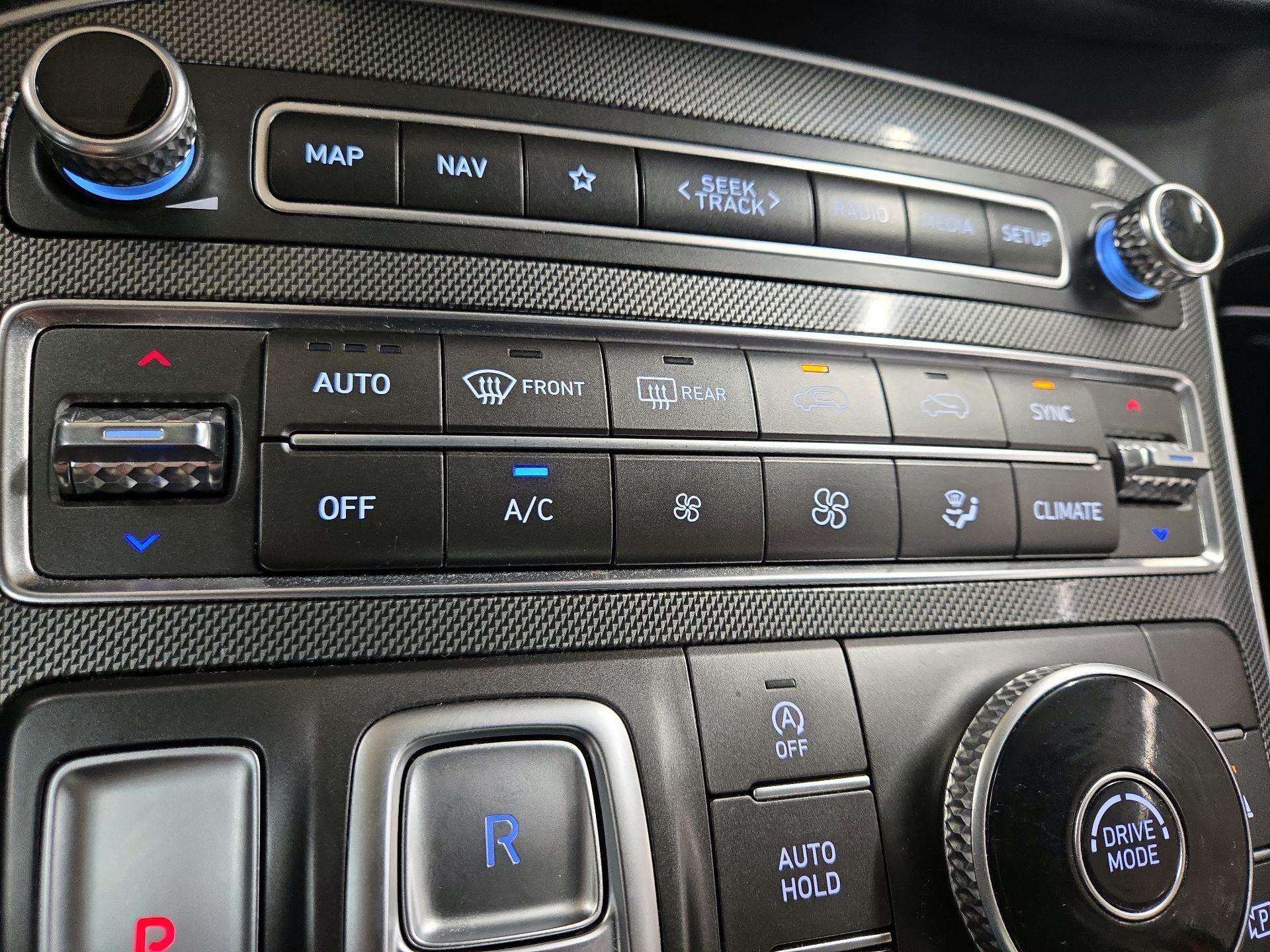 Thumbnail: 2023 Hyundai Santa Fe - 17