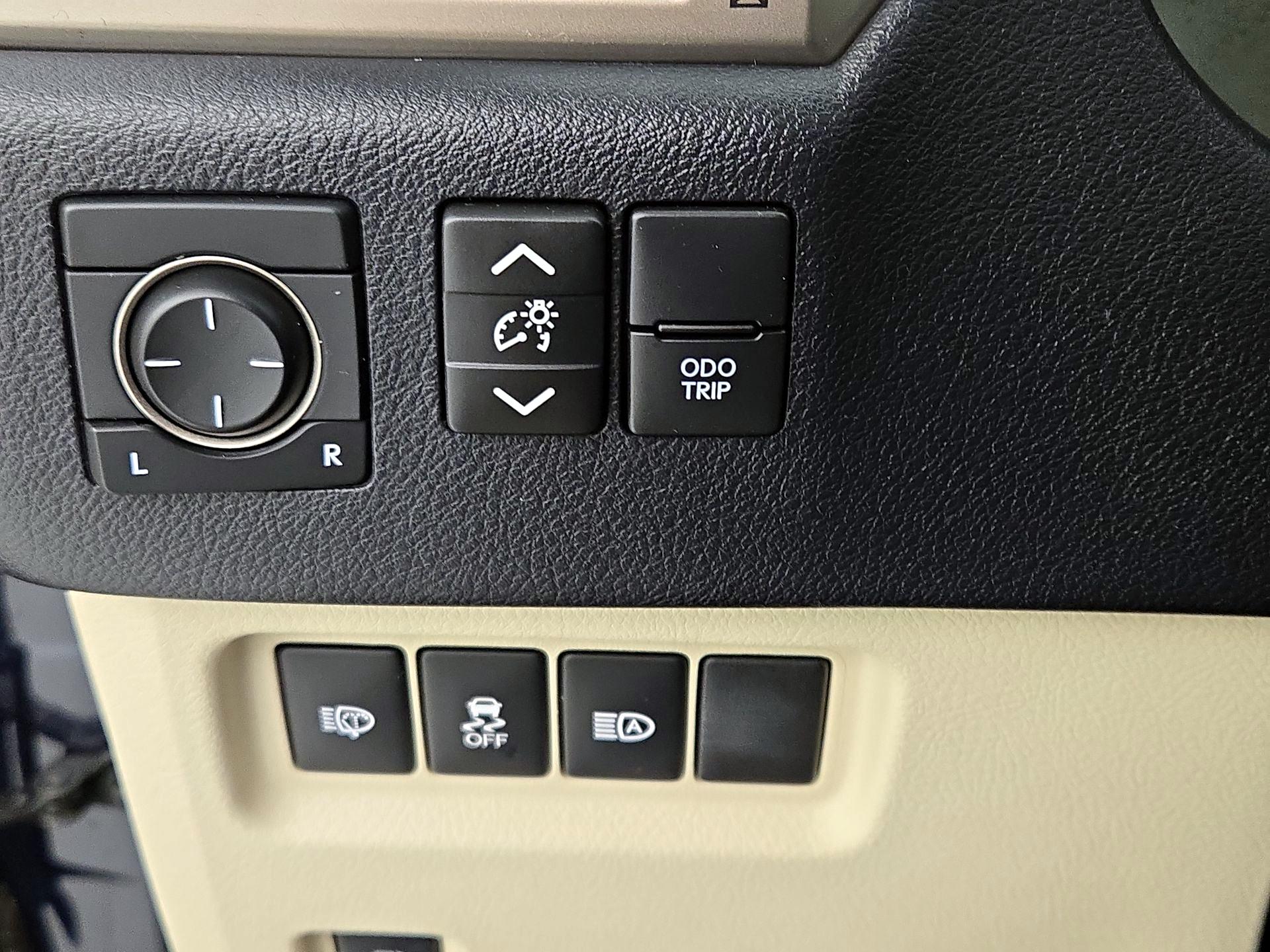 Thumbnail: 2020 Lexus GX - 13