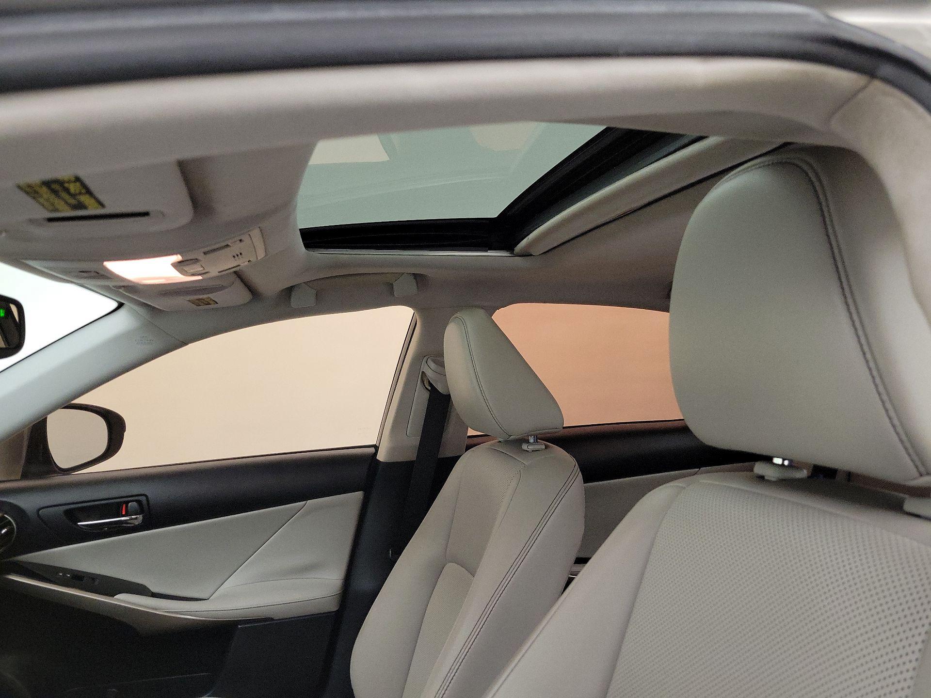 Thumbnail: 2015 Lexus IS - 18