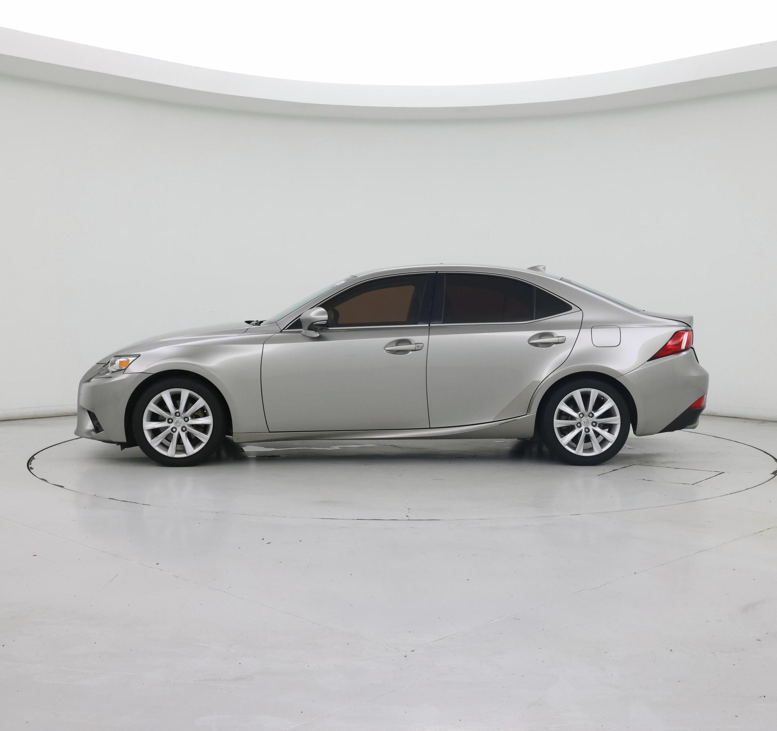 Thumbnail: 2015 Lexus IS - 3