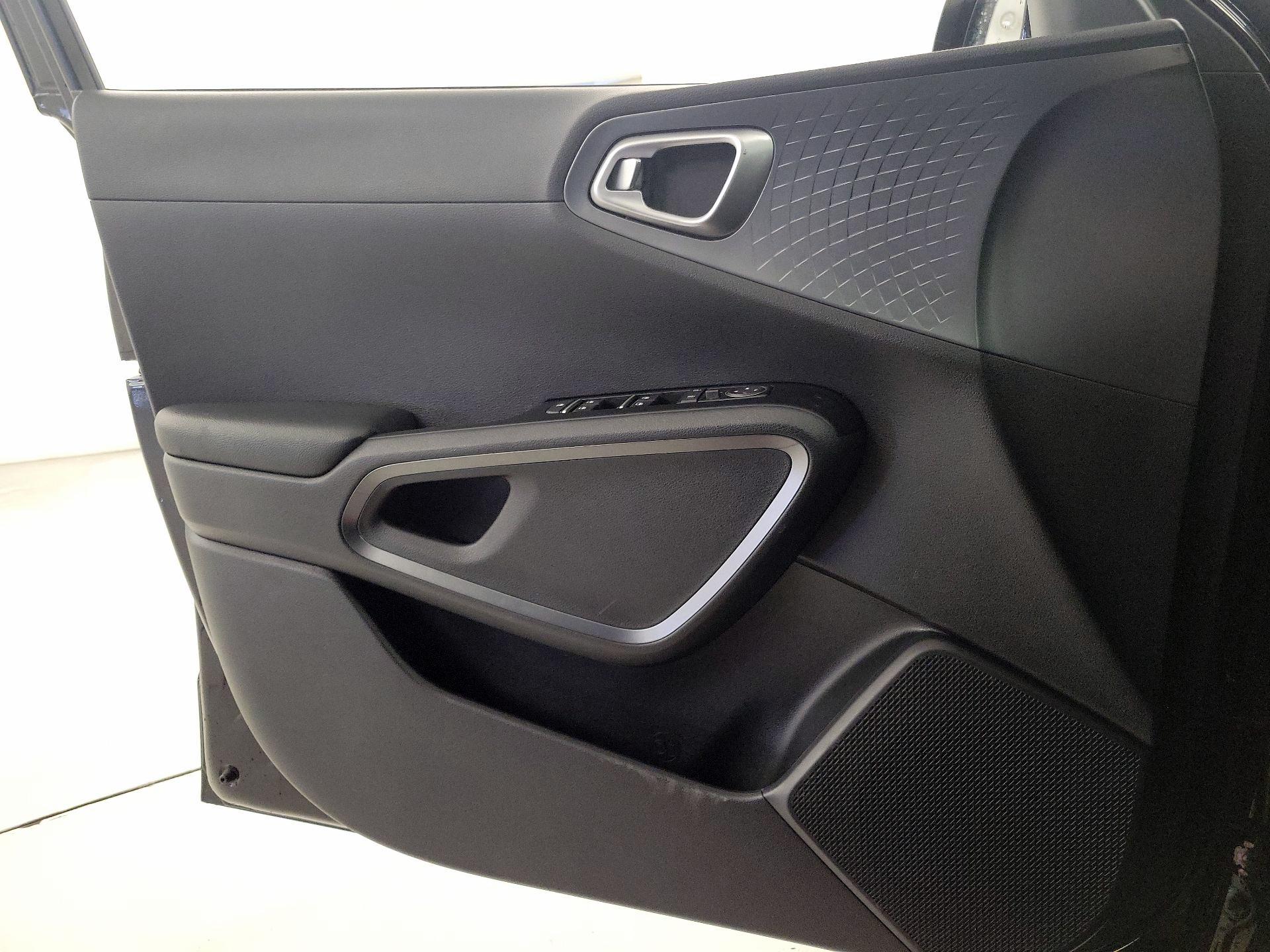 Thumbnail: 2020 Kia Soul - 12