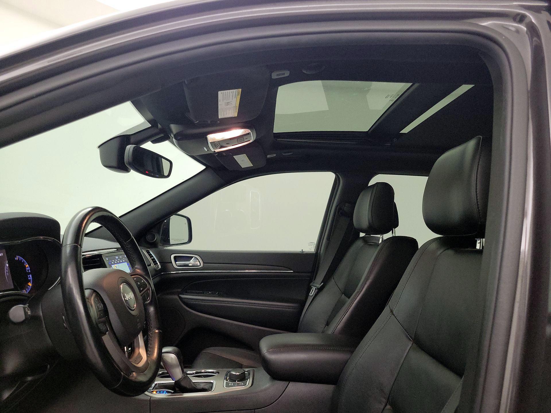Thumbnail: 2021 Jeep Grand Cherokee - 18
