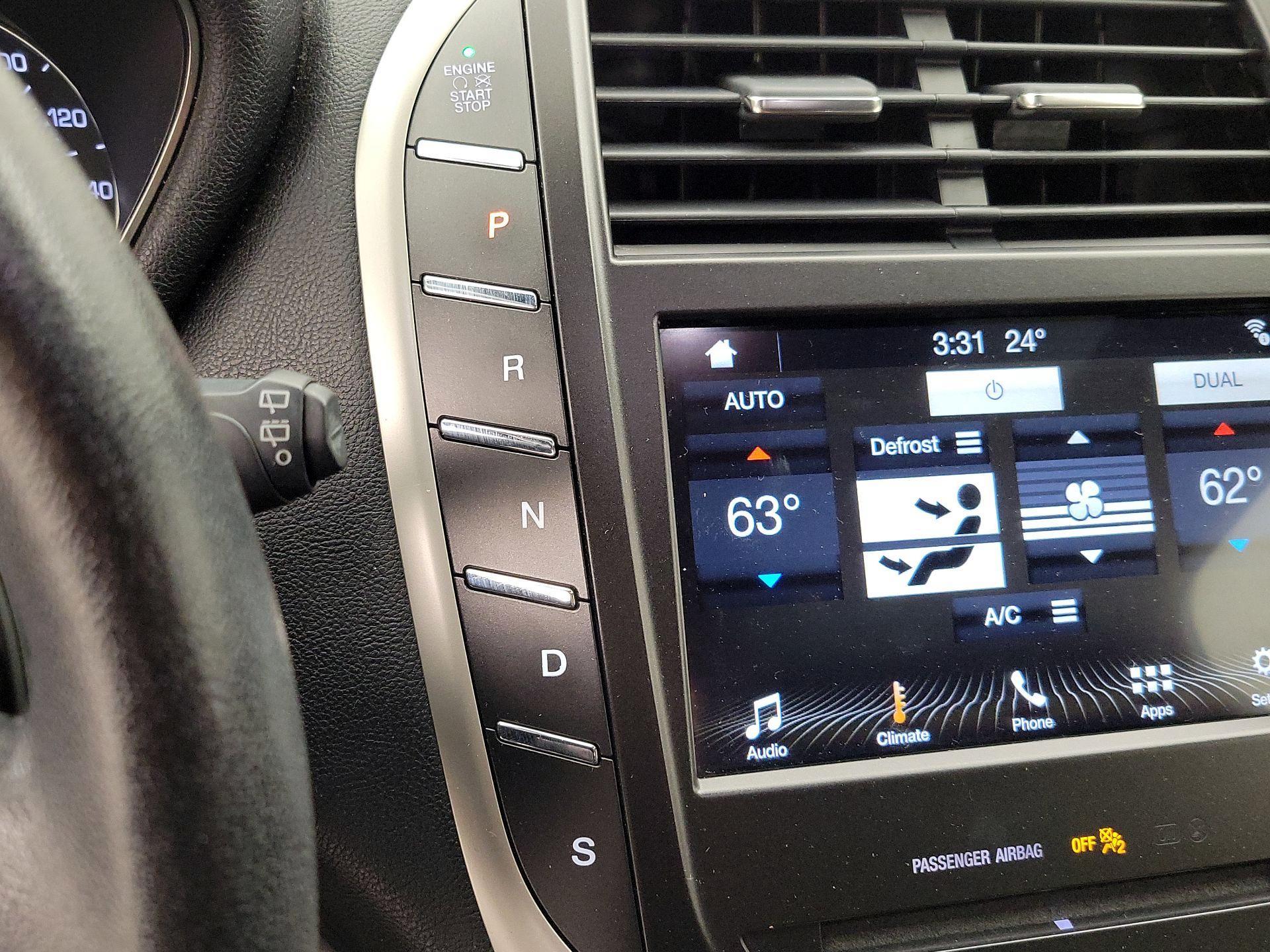 Thumbnail: 2019 Lincoln MKC - 17