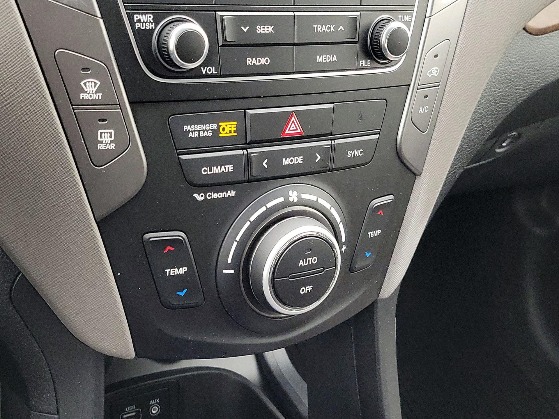 Thumbnail: 2018 Hyundai Santa Fe - 16