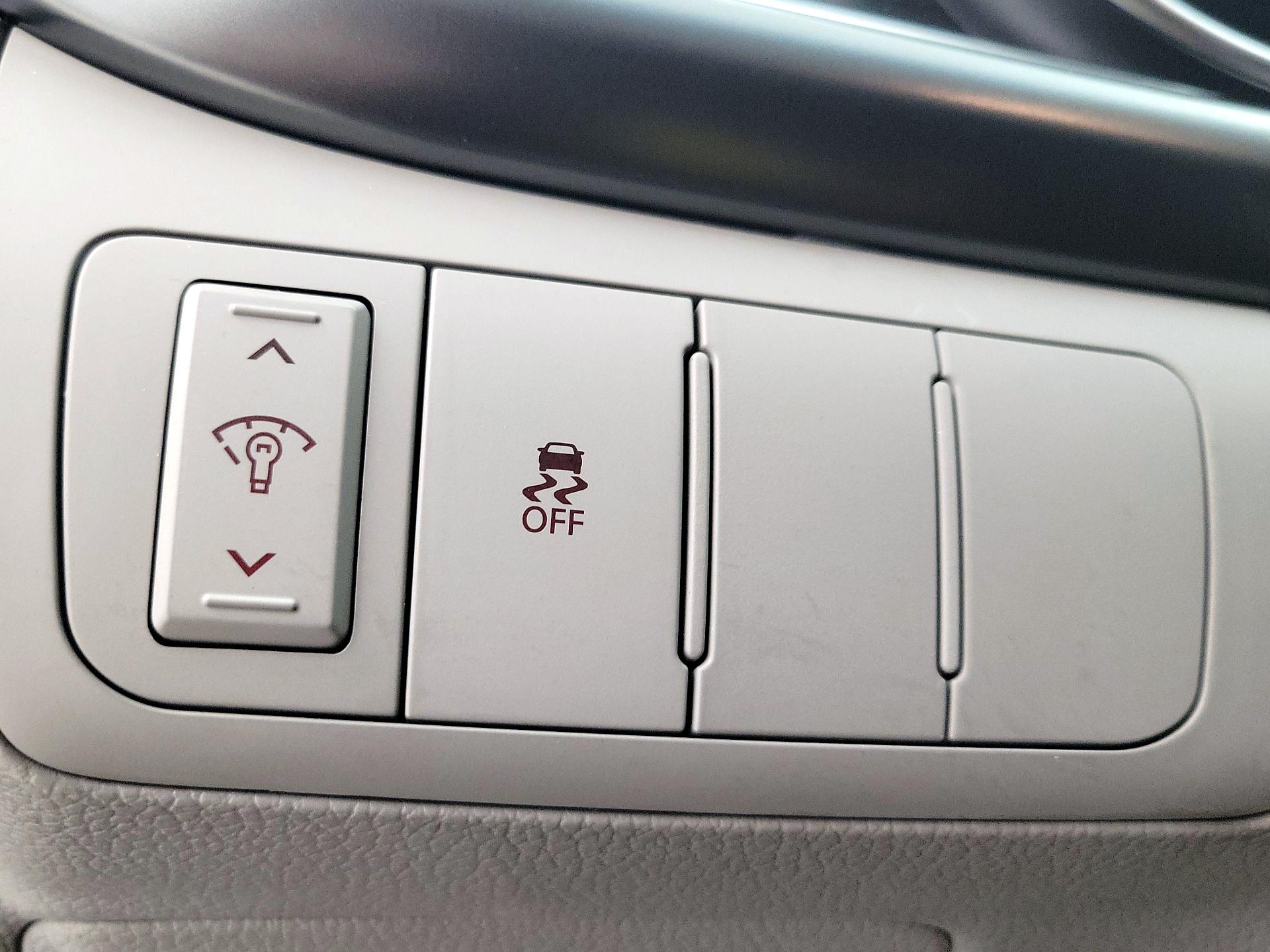 Thumbnail: 2014 Kia Optima - 13