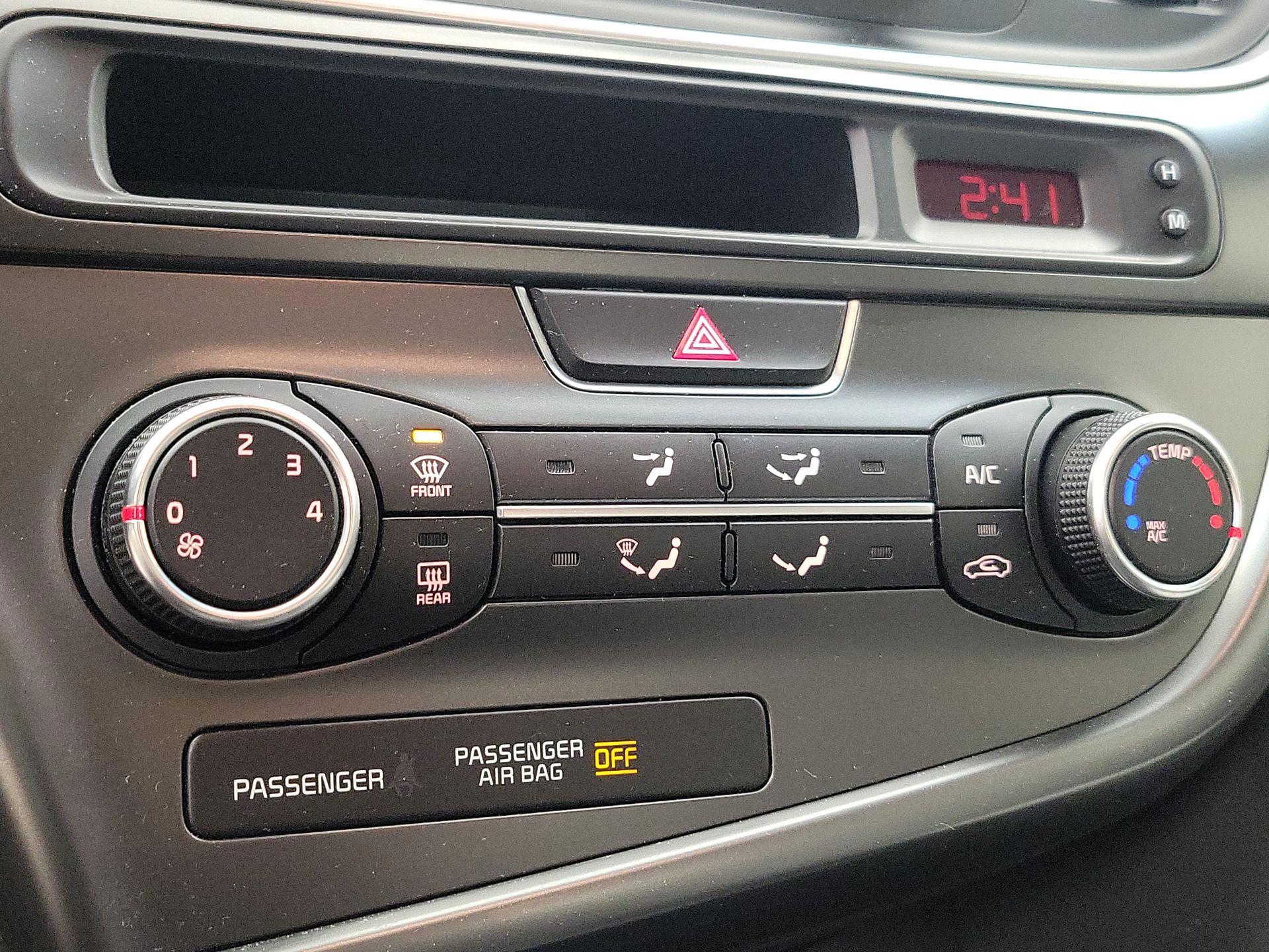 Thumbnail: 2014 Kia Optima - 16