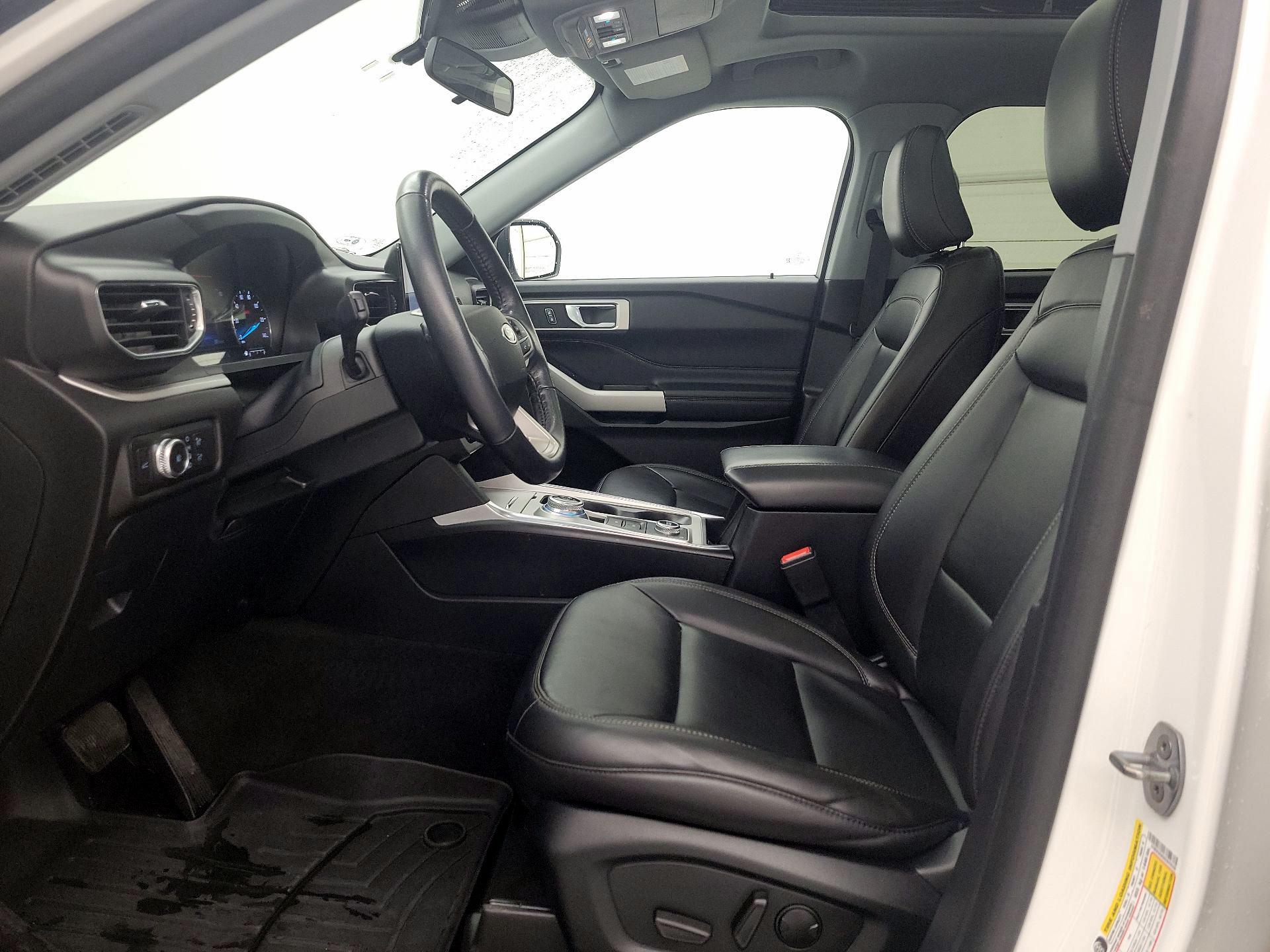 Thumbnail: 2022 Ford Explorer - 11