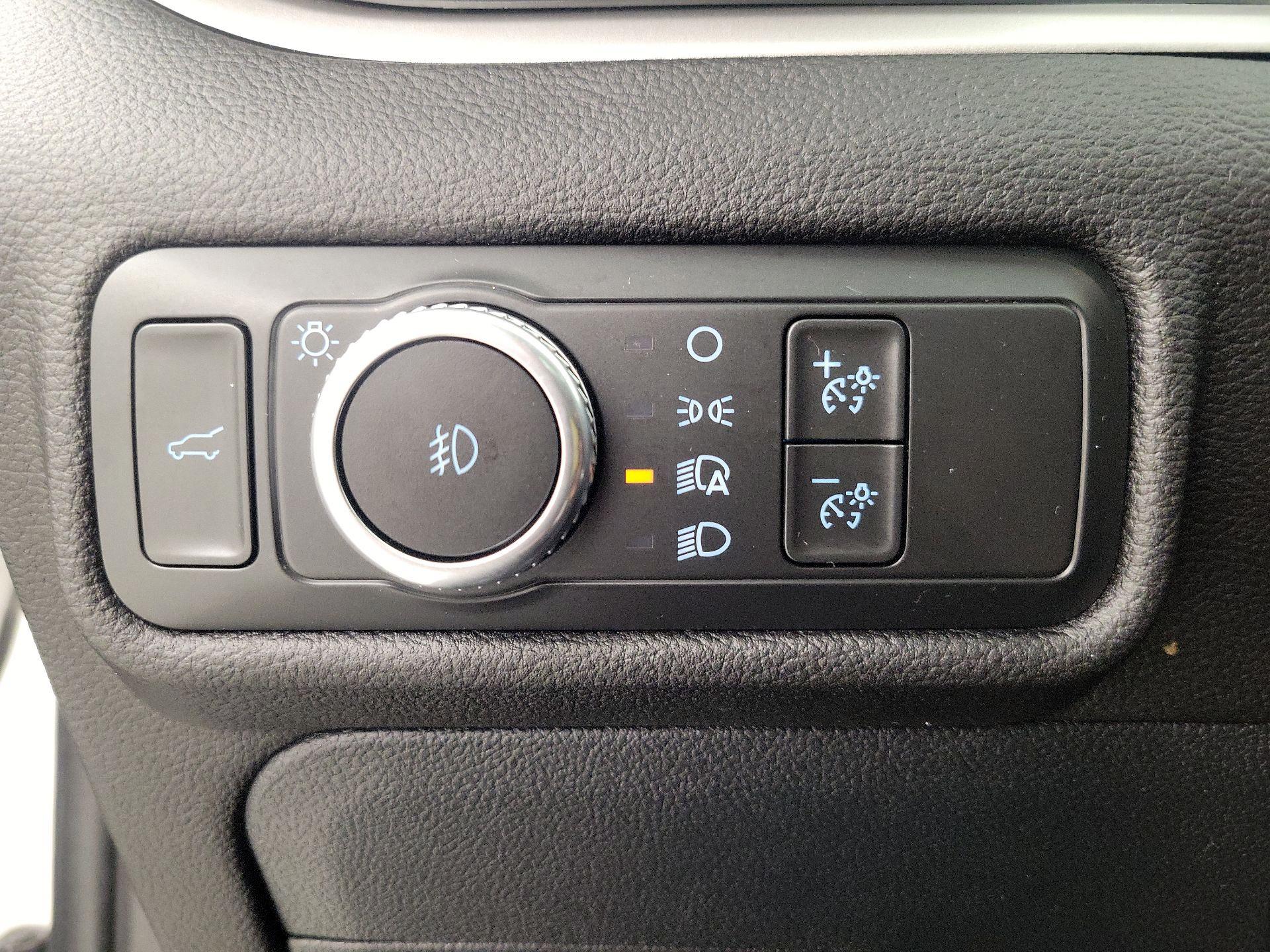 Thumbnail: 2022 Ford Explorer - 13