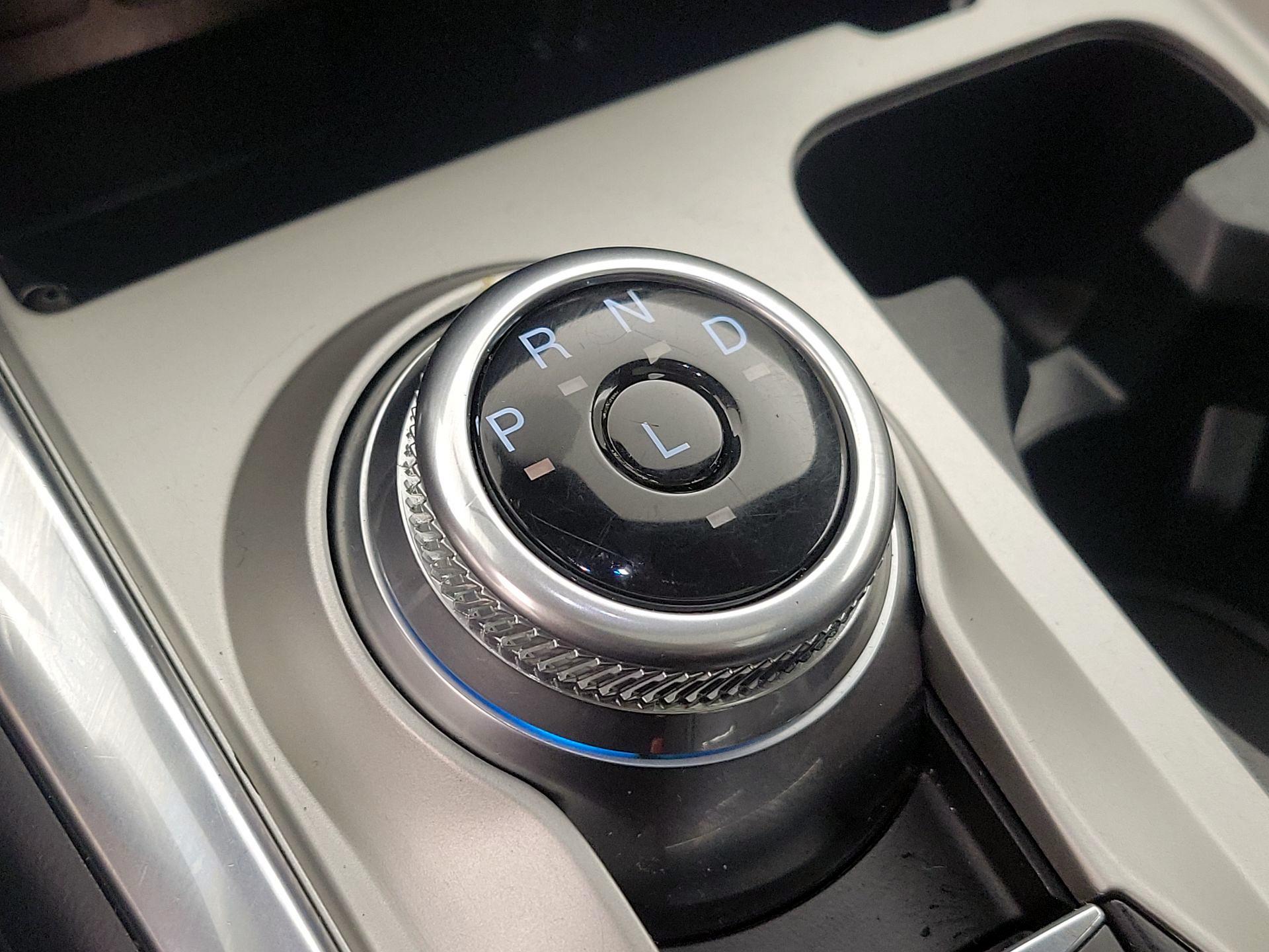 Thumbnail: 2022 Ford Explorer - 17