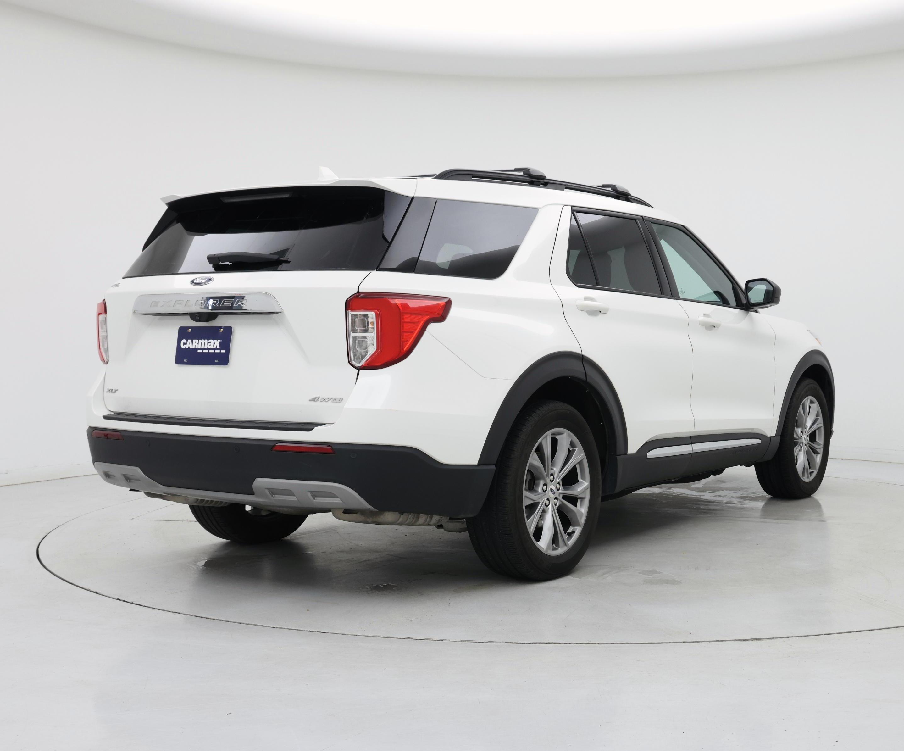 Thumbnail: 2022 Ford Explorer - 8