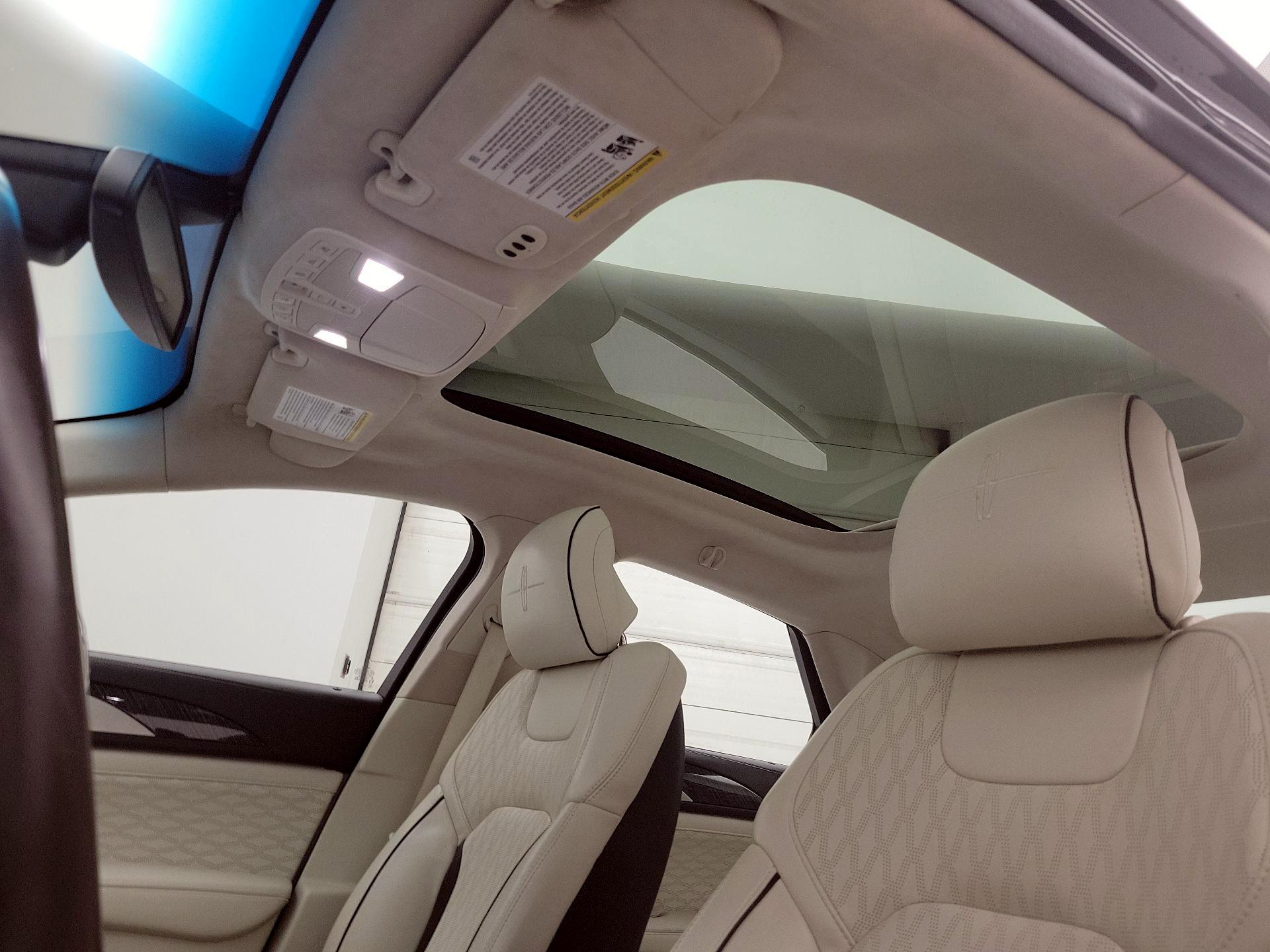 Thumbnail: 2017 Lincoln MKZ - 20