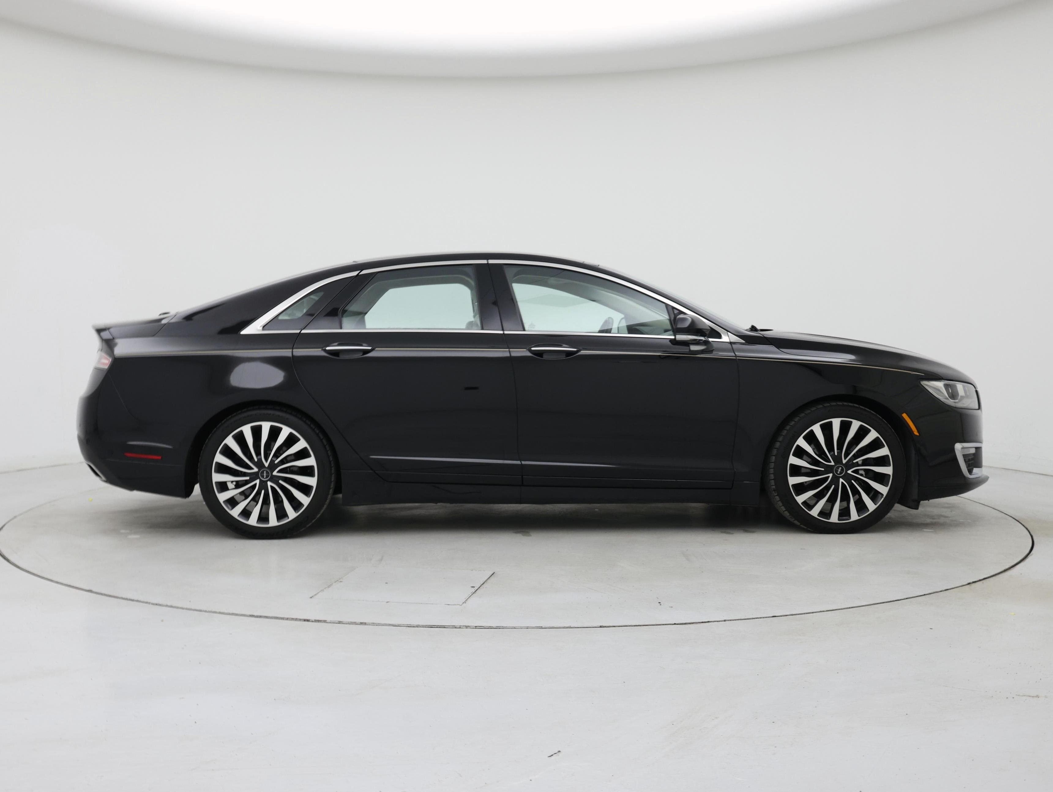 Thumbnail: 2017 Lincoln MKZ - 7