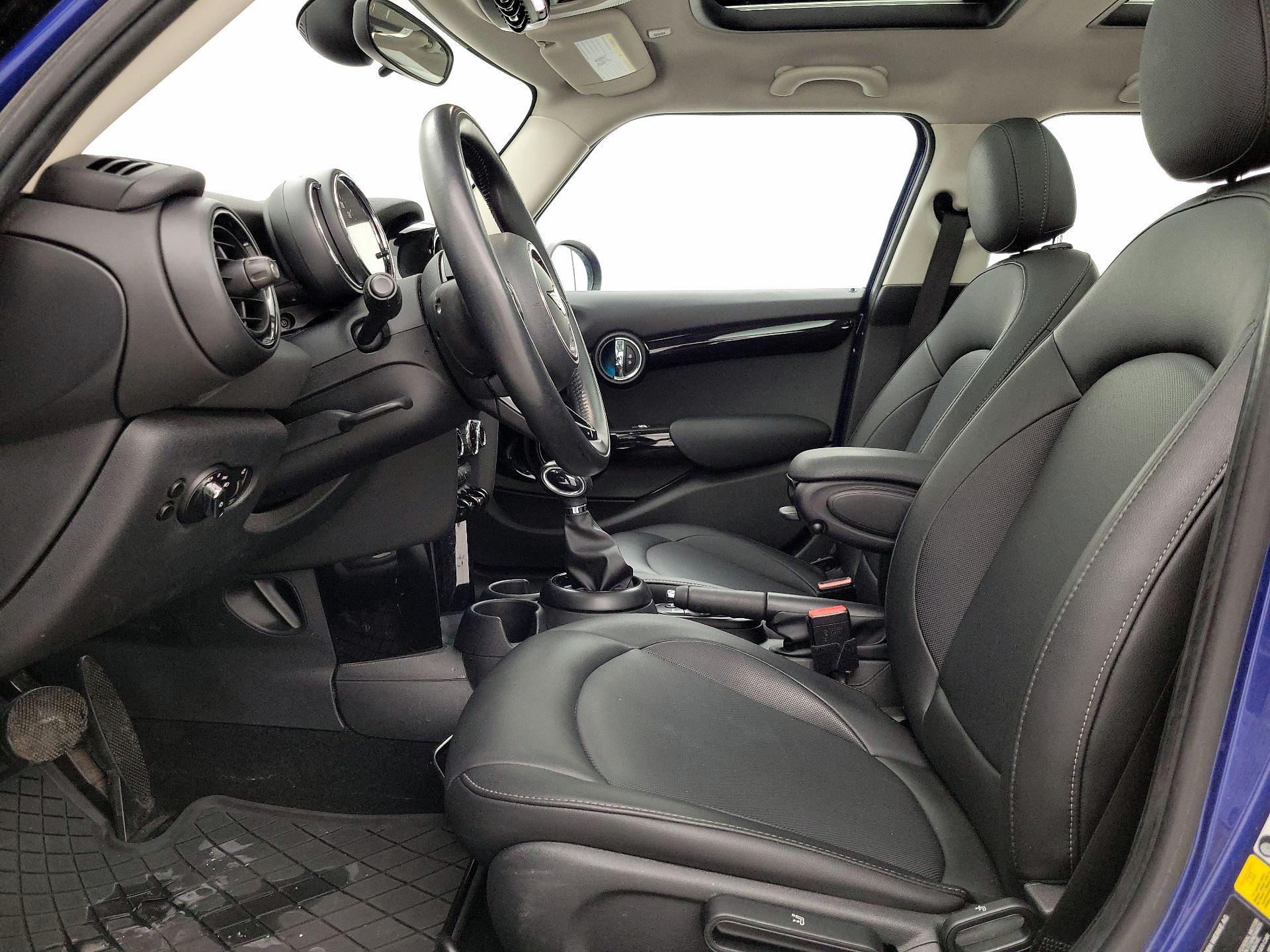 Thumbnail: 2019 MINI Cooper Hardtop - 11