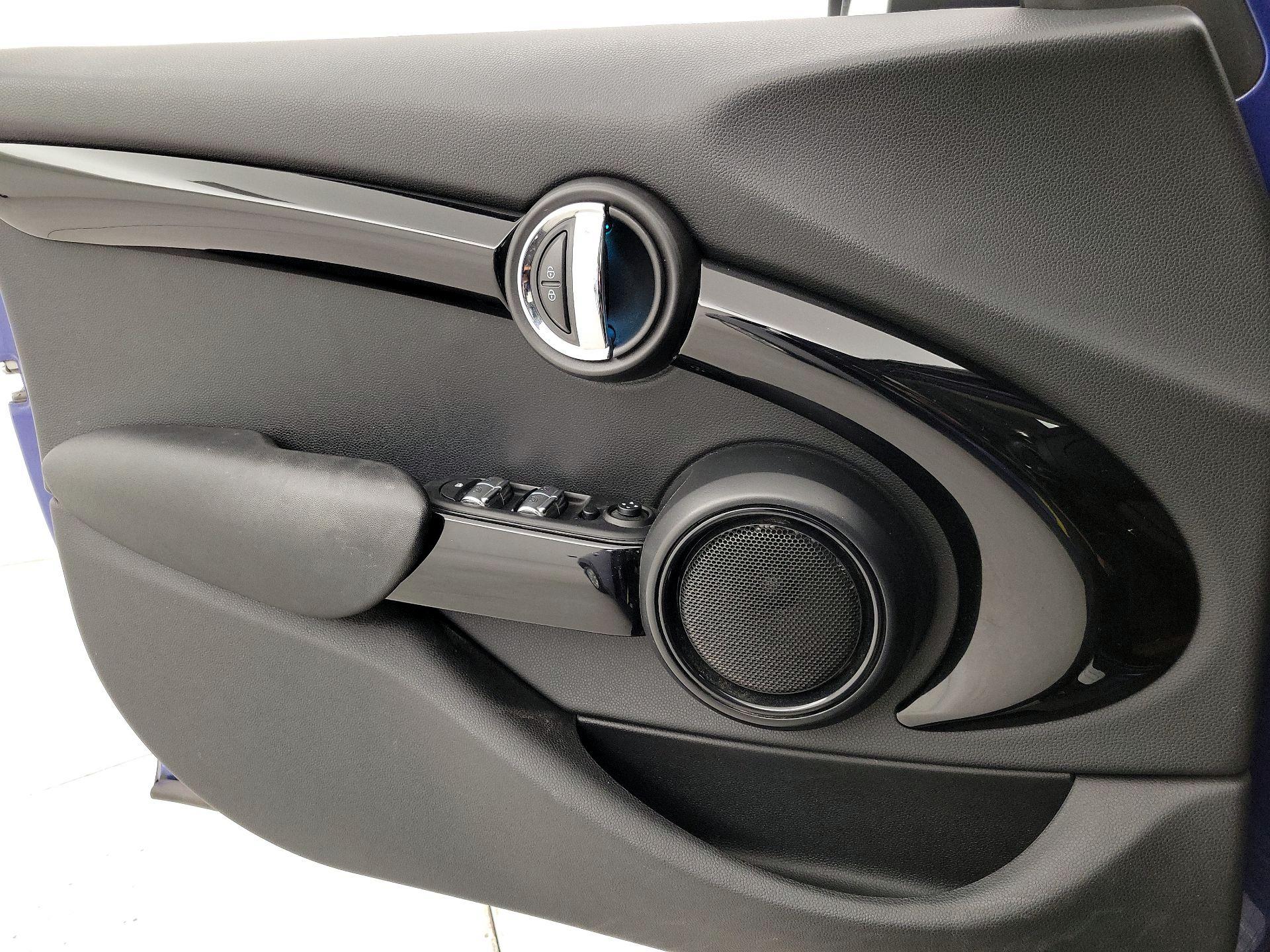 Thumbnail: 2019 MINI Cooper Hardtop - 12