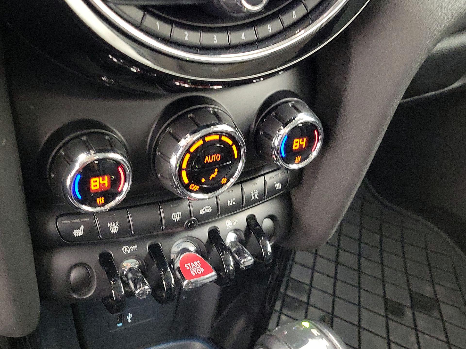 Thumbnail: 2019 MINI Cooper Hardtop - 16