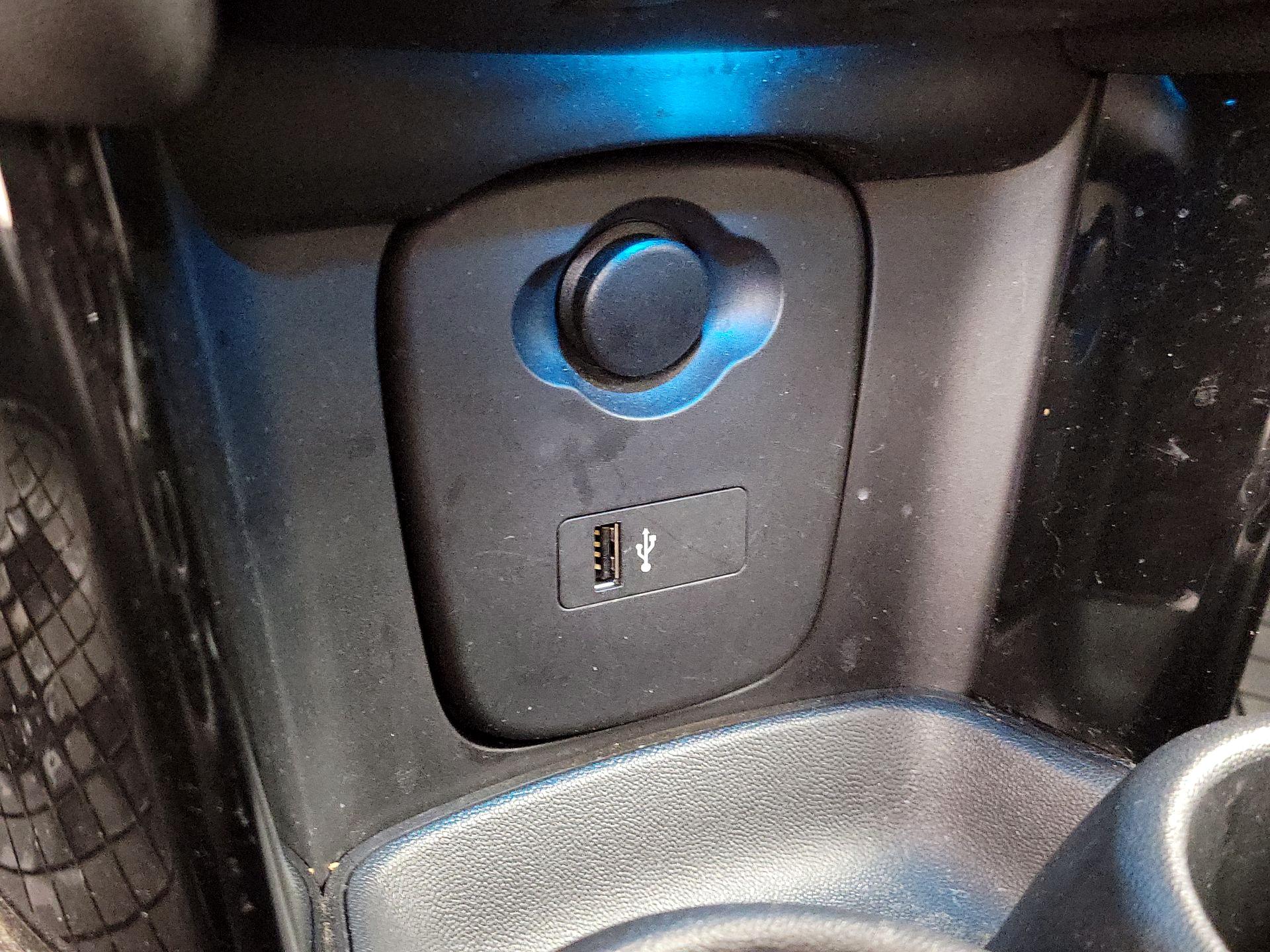 Thumbnail: 2019 MINI Cooper Hardtop - 18