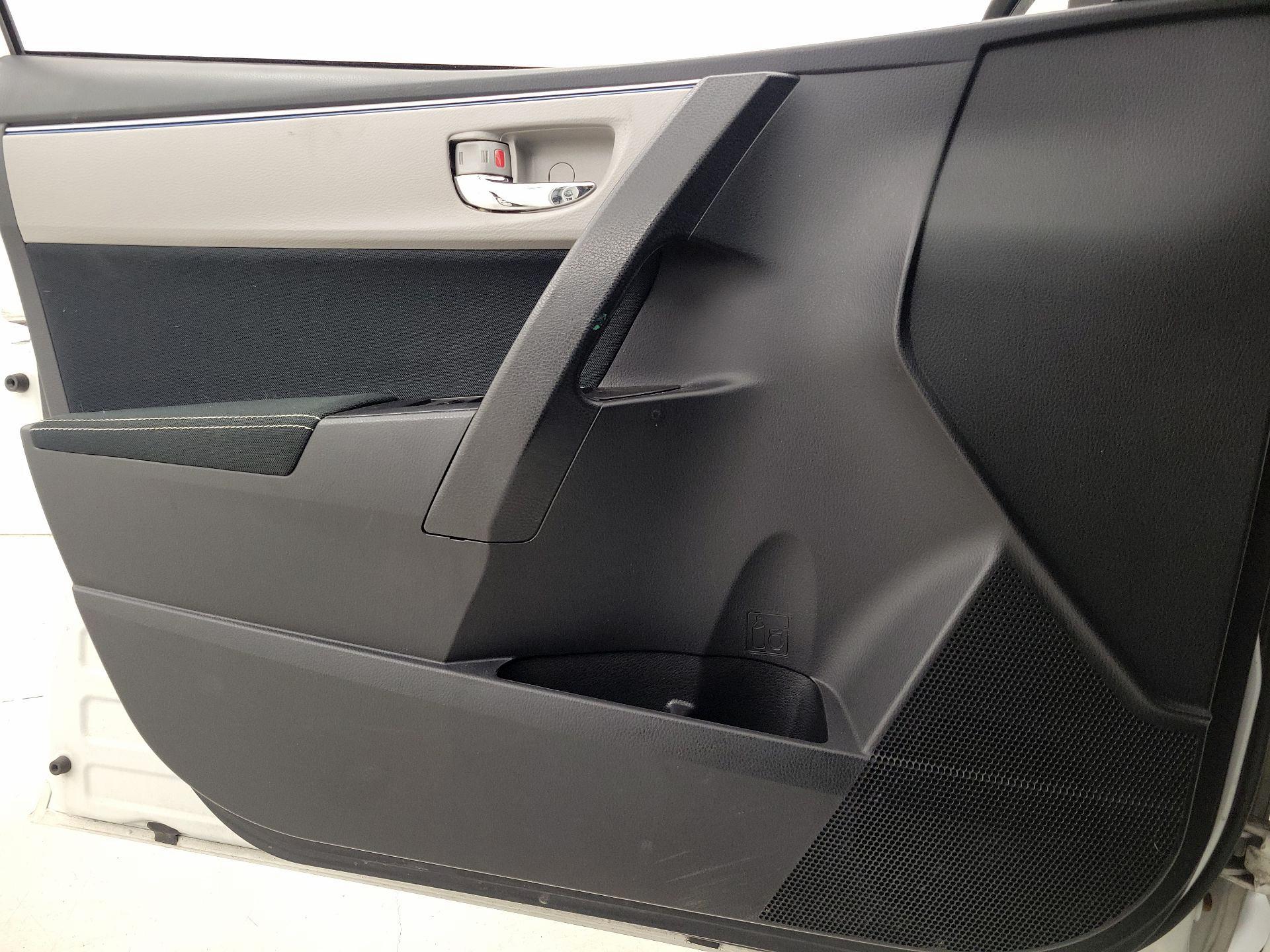 Thumbnail: 2016 Toyota Corolla - 12