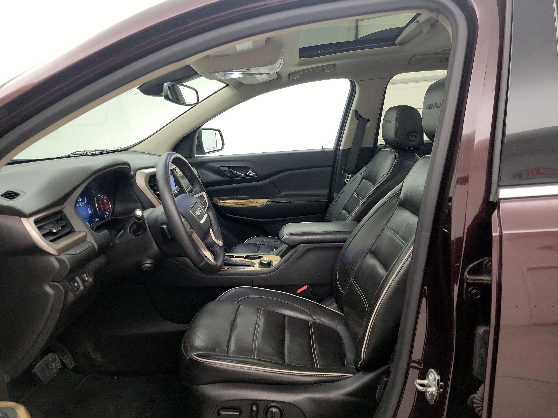 Thumbnail: 2017 GMC Acadia - 11