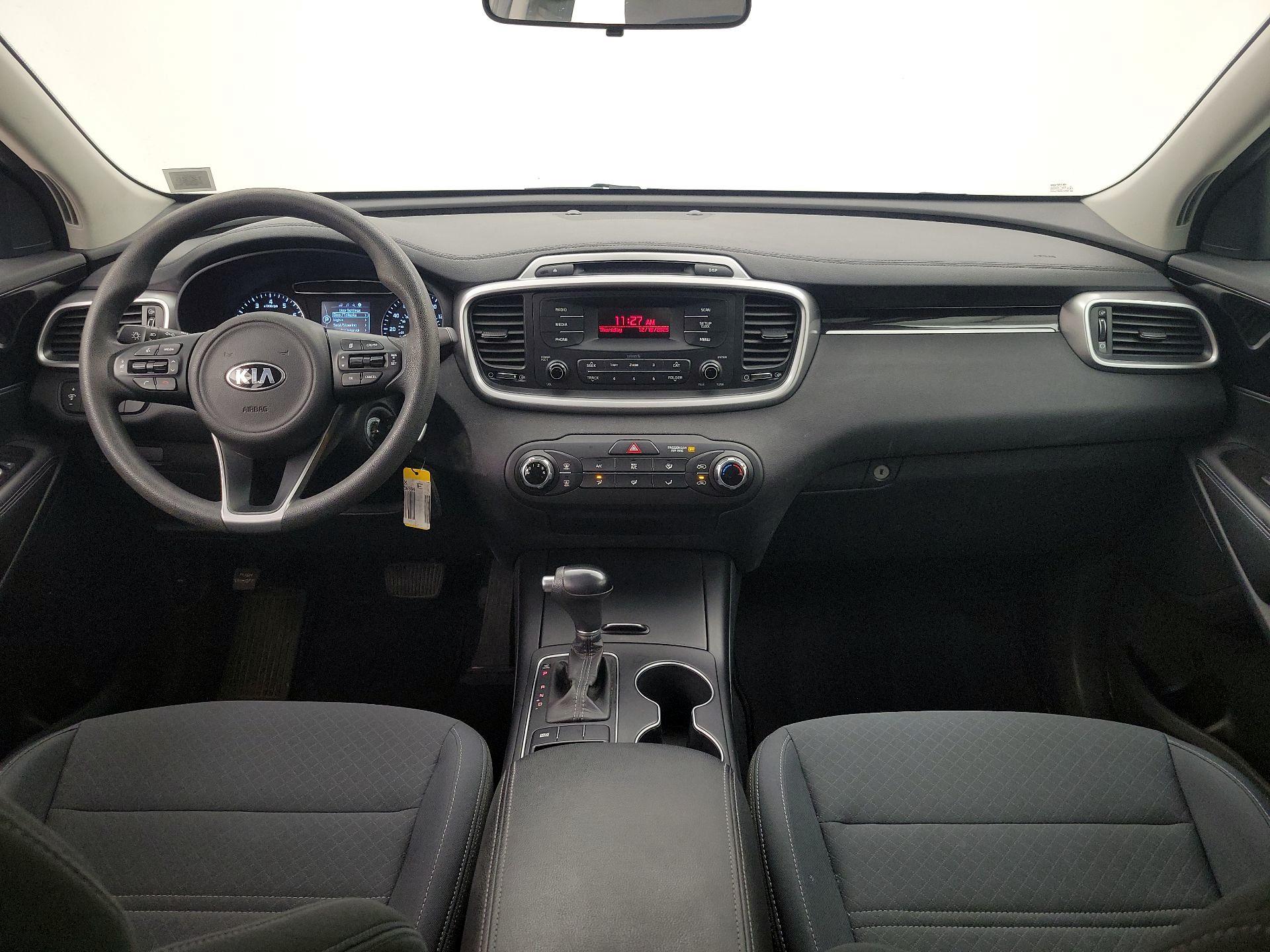 Thumbnail: 2016 Kia Sorento - 9