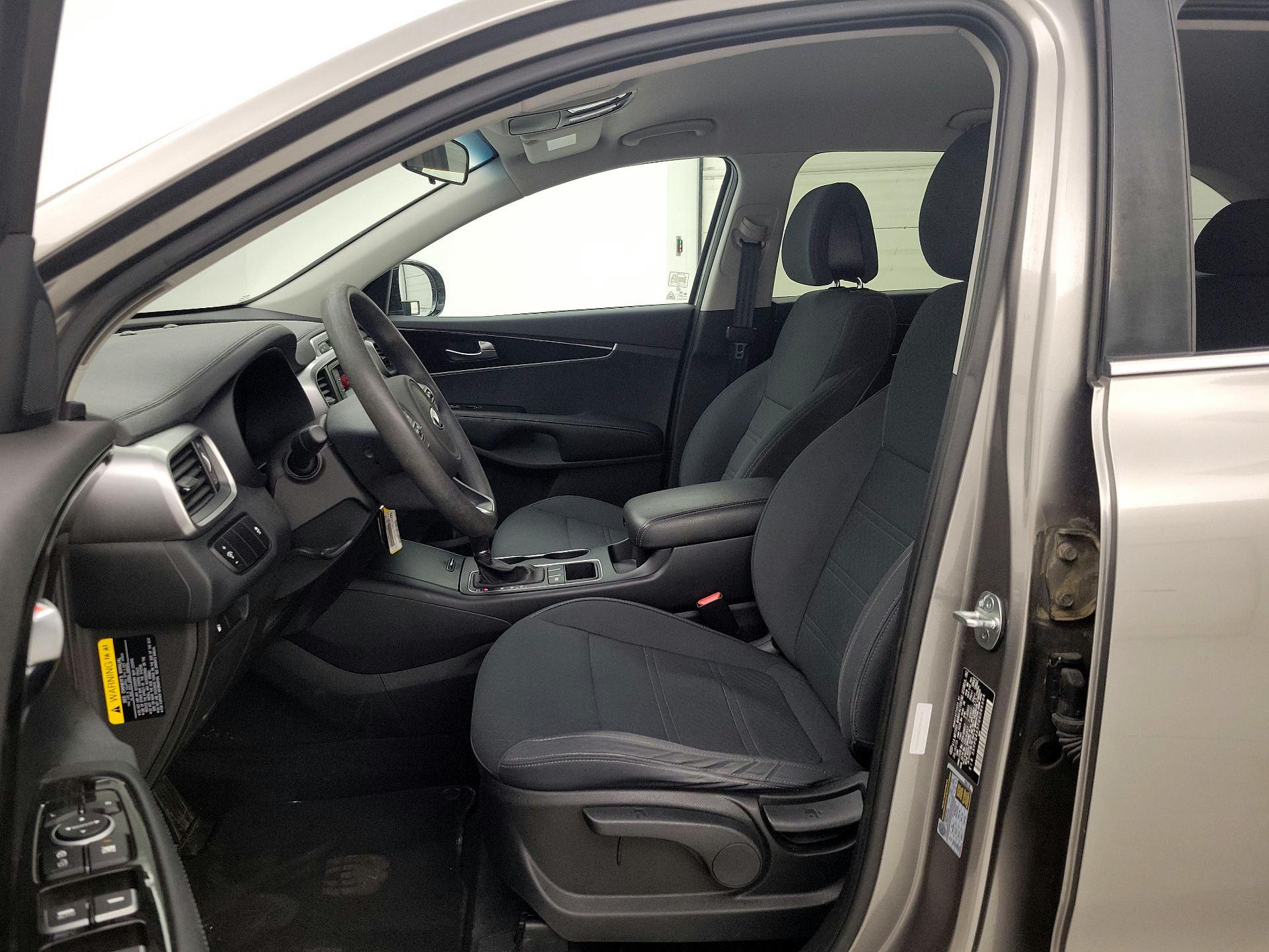 Thumbnail: 2016 Kia Sorento - 11