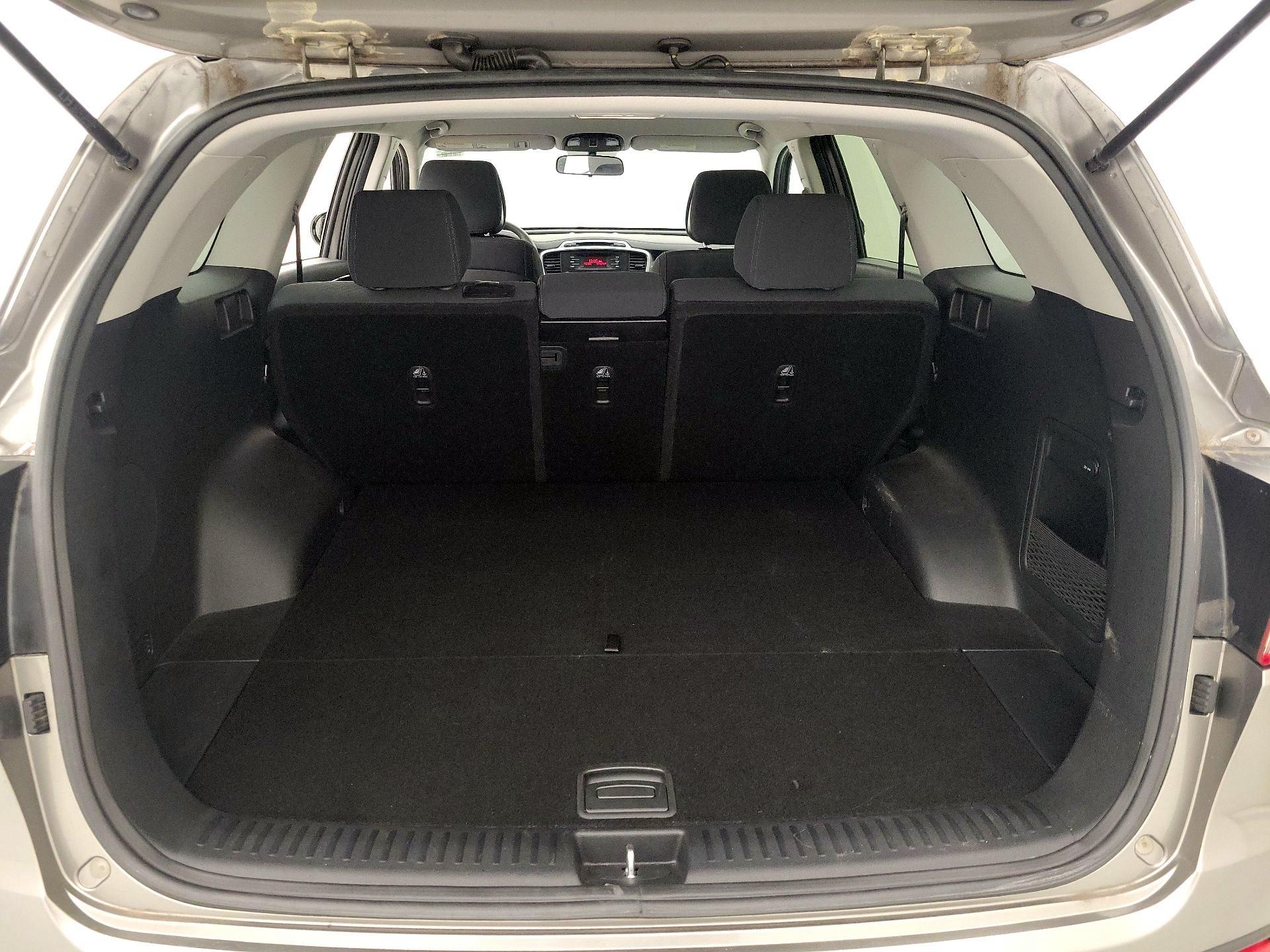 Thumbnail: 2016 Kia Sorento - 19