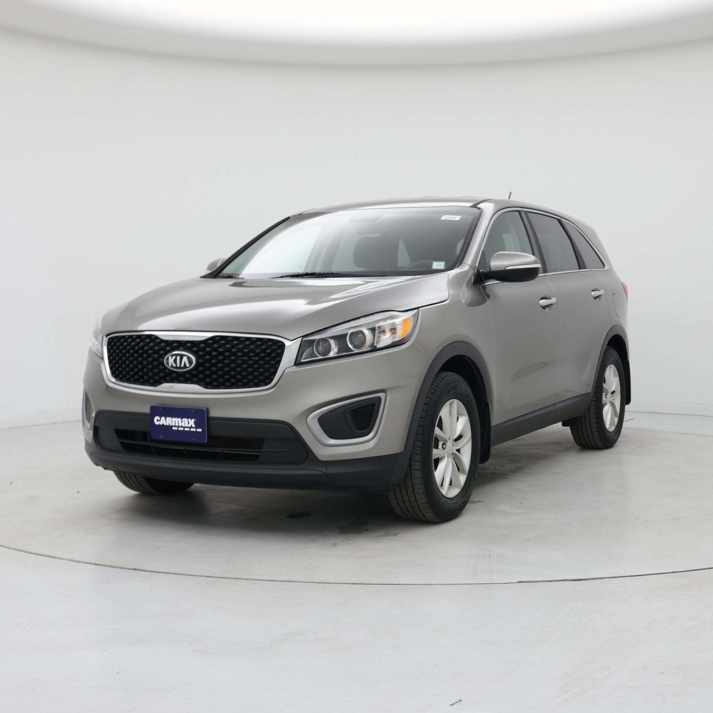 Thumbnail: 2016 Kia Sorento - 4