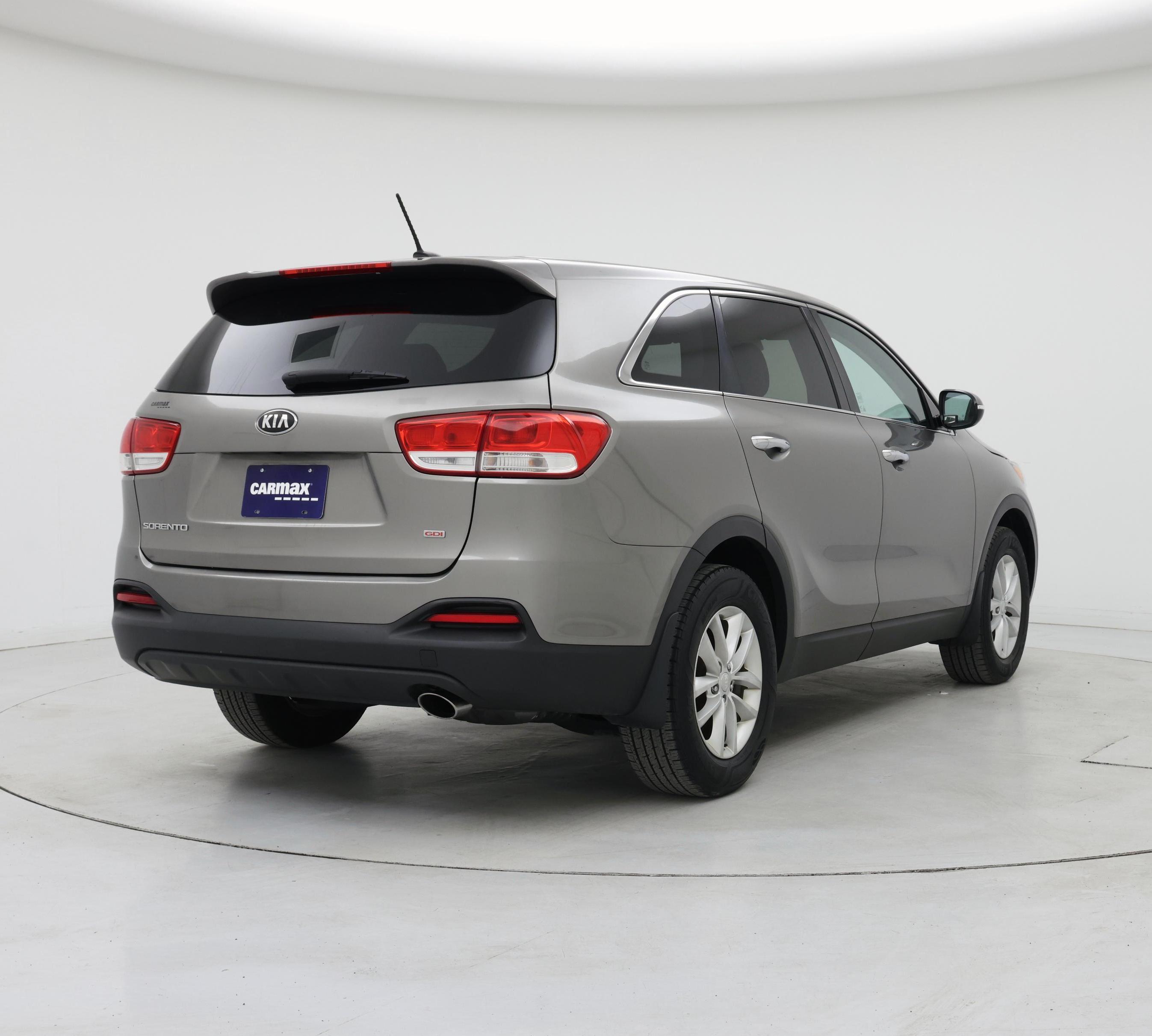 Thumbnail: 2016 Kia Sorento - 8