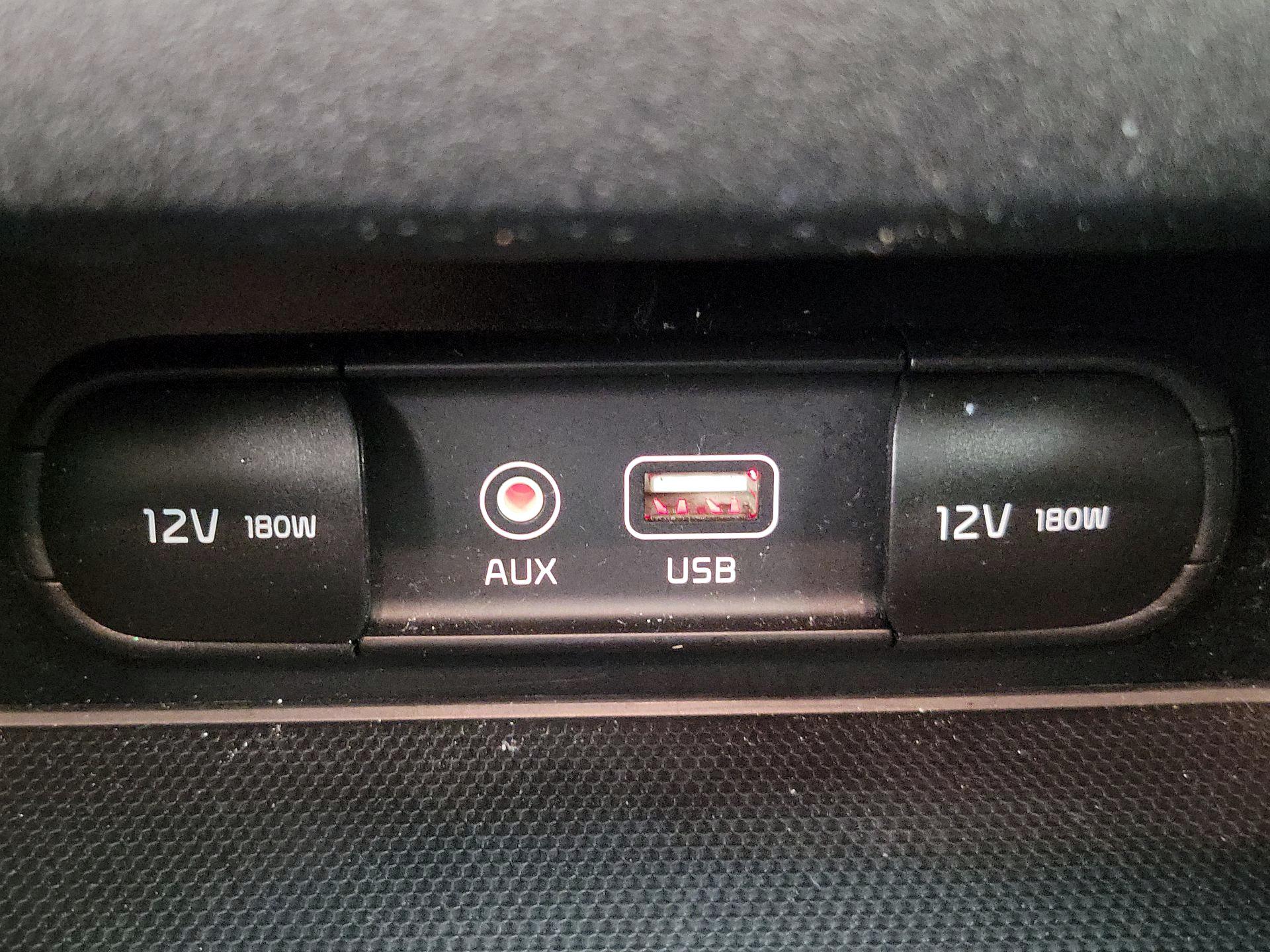 Thumbnail: 2019 Kia Forte - 18