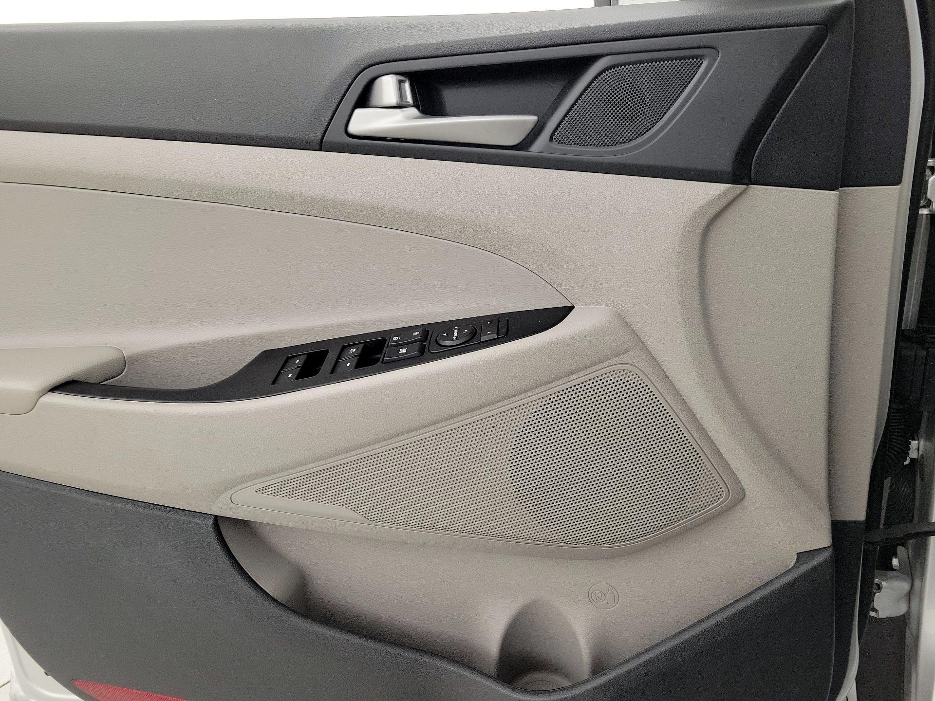 Thumbnail: 2018 Hyundai Tucson - 12